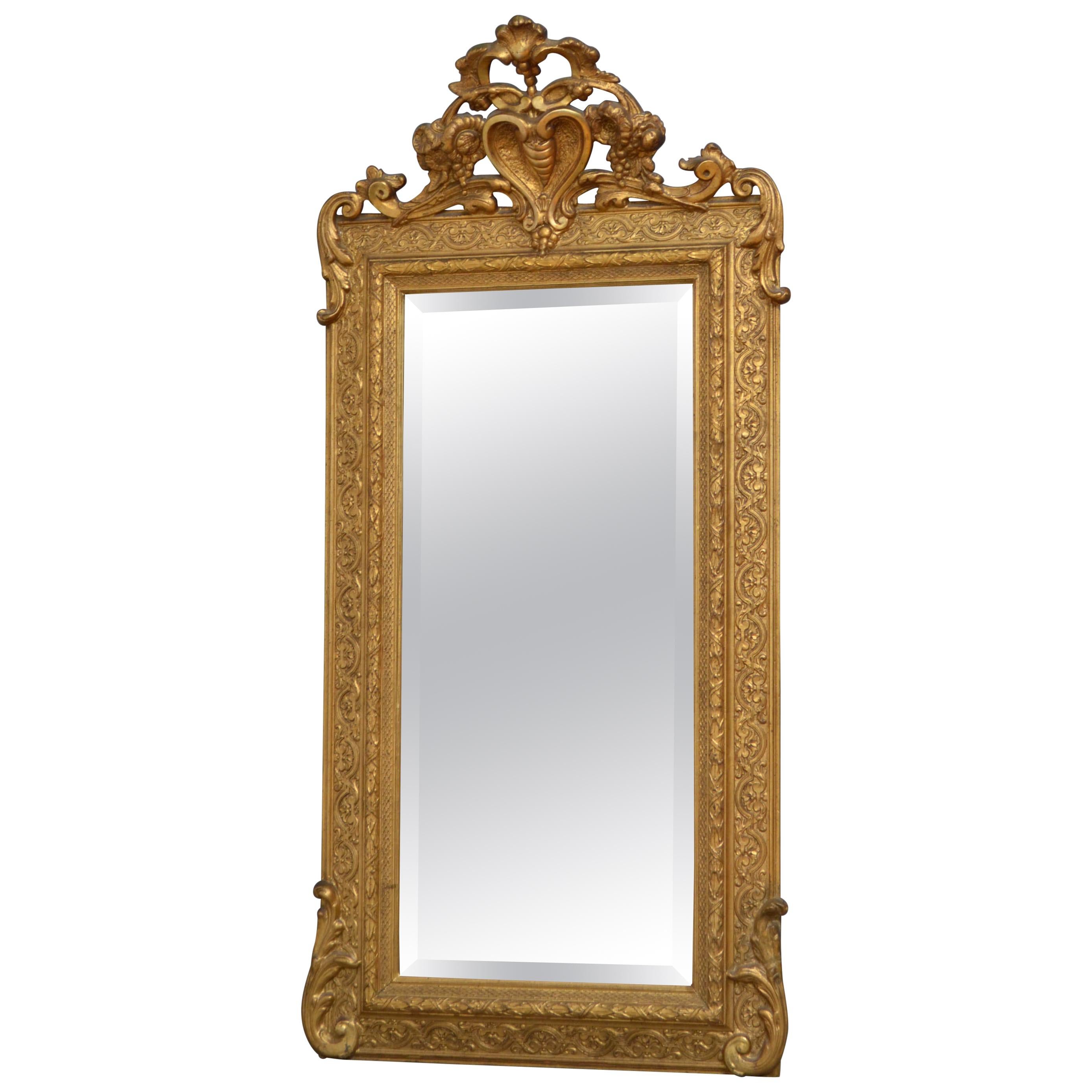Miroir de pilier en bois doré de style victorien