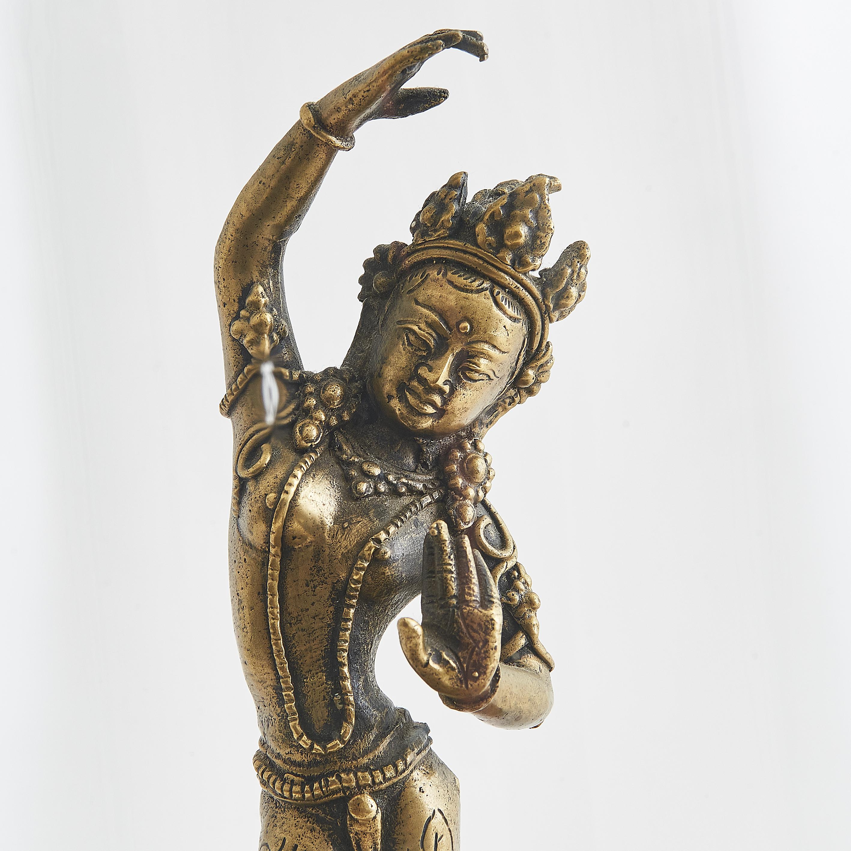 Victorian Glass Dome With Vintage Indian 'Queen Maya' Brass Dancing Figure For Sale 2
