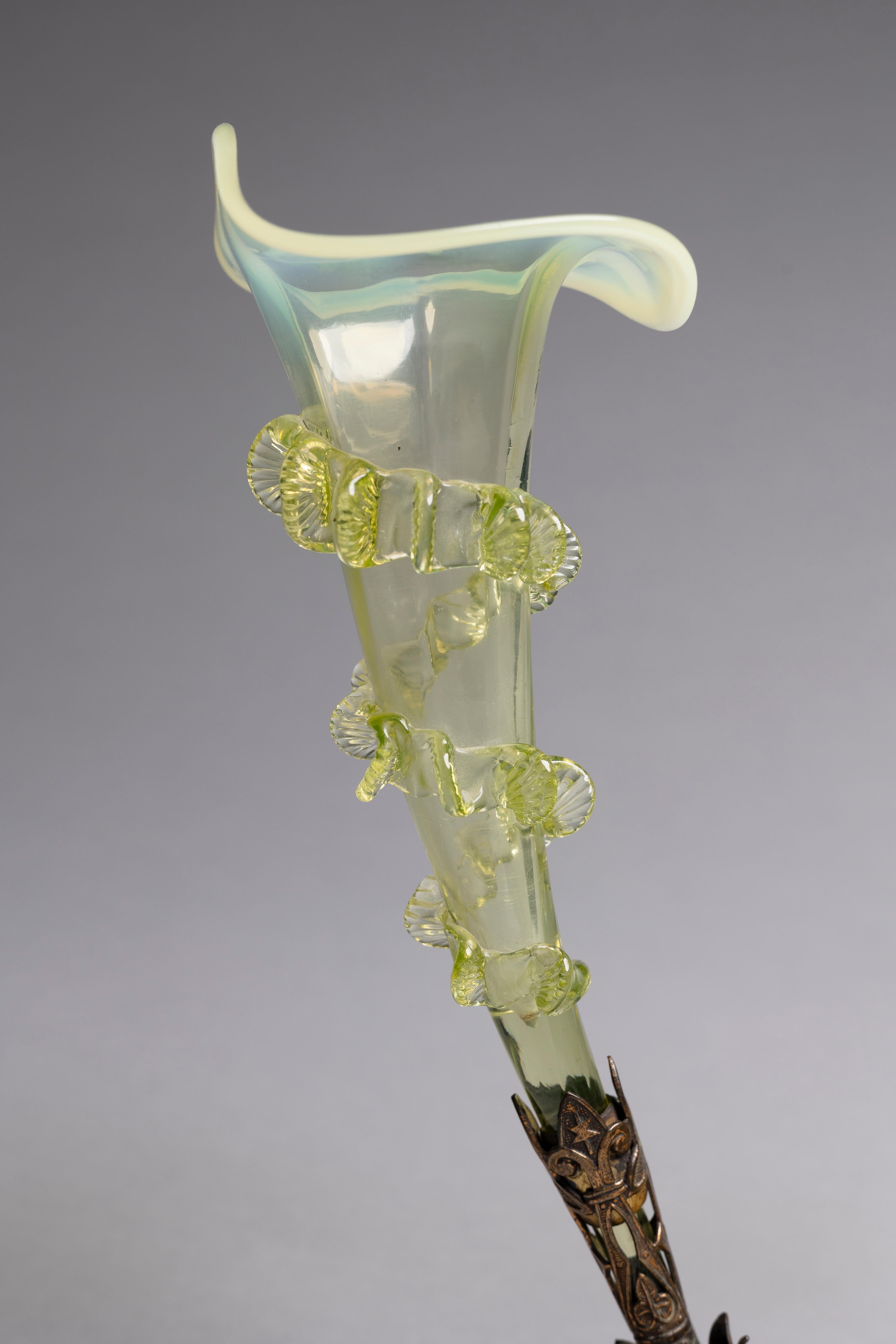 Jarrón victoriano de cristal Epergne en venta 3