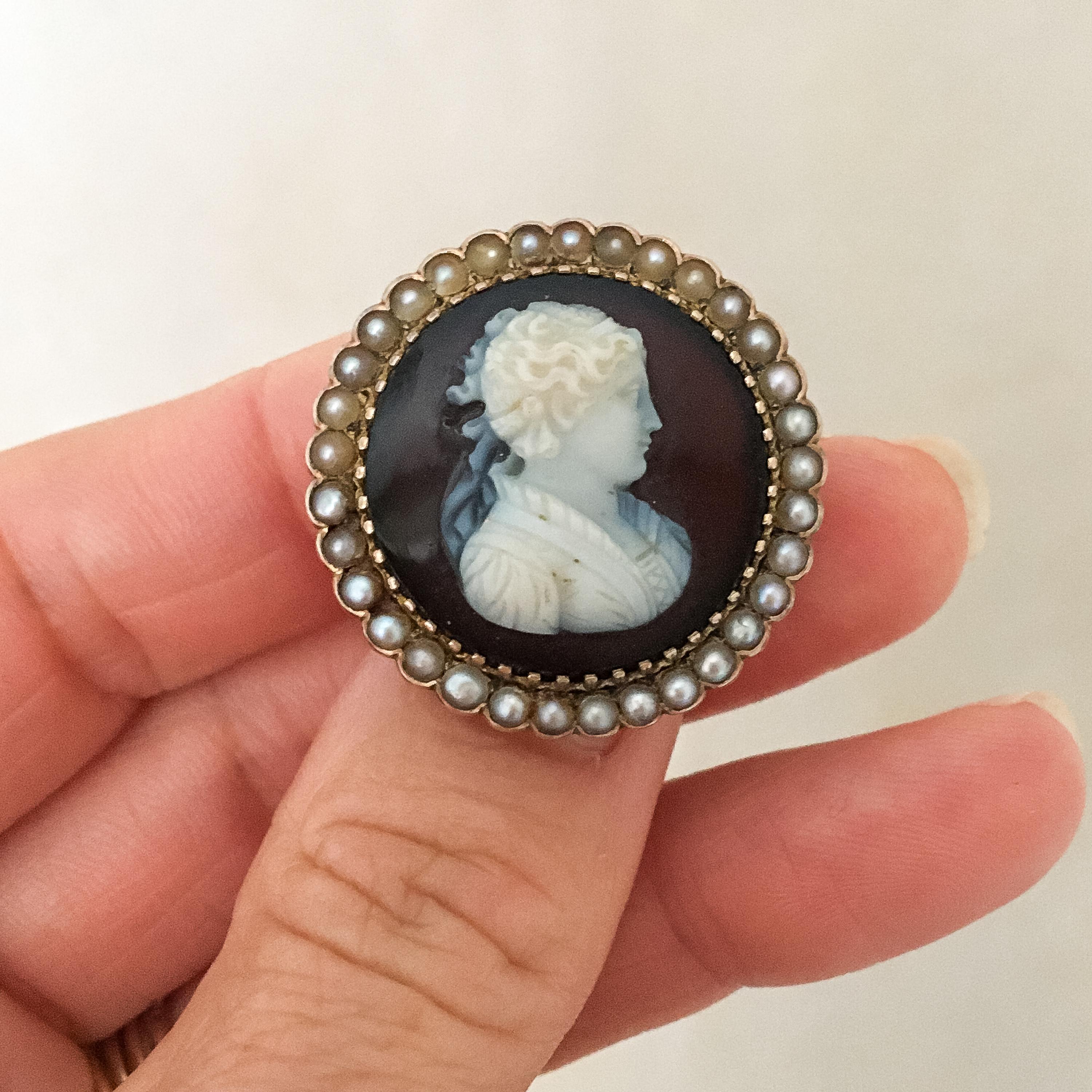 cameo with pearls