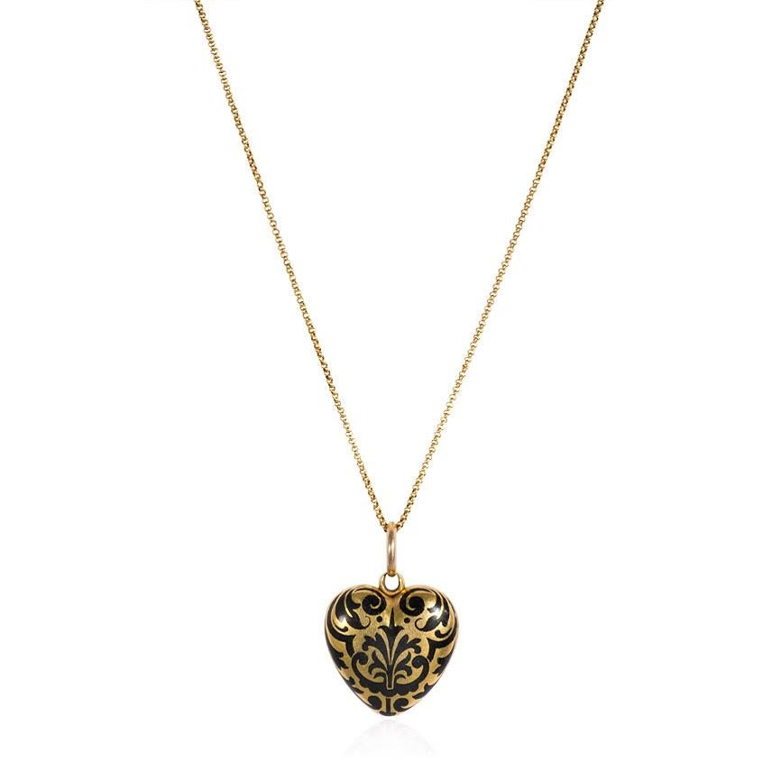 Victorian Gold and Enamel Heart Locket on Chain with Double-Sided Decoration In Good Condition In New York, NY