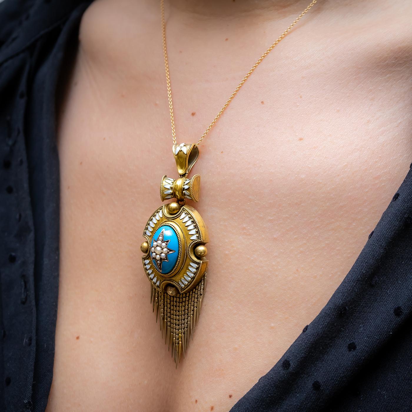 Victorian Gold and Enamel Tassel Pendant In Good Condition In London, GB
