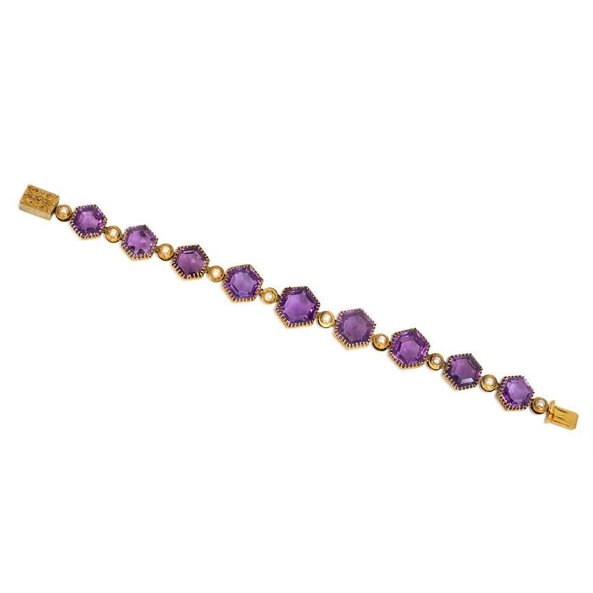 Victorian Gold and Hexagonal Amethyst Link Bracelet with Half-Pearl Accents In Good Condition In New York, NY
