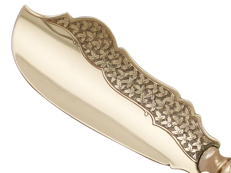 Victorian Gold and Mother of Pearl Handled Butter Knife For Sale 6
