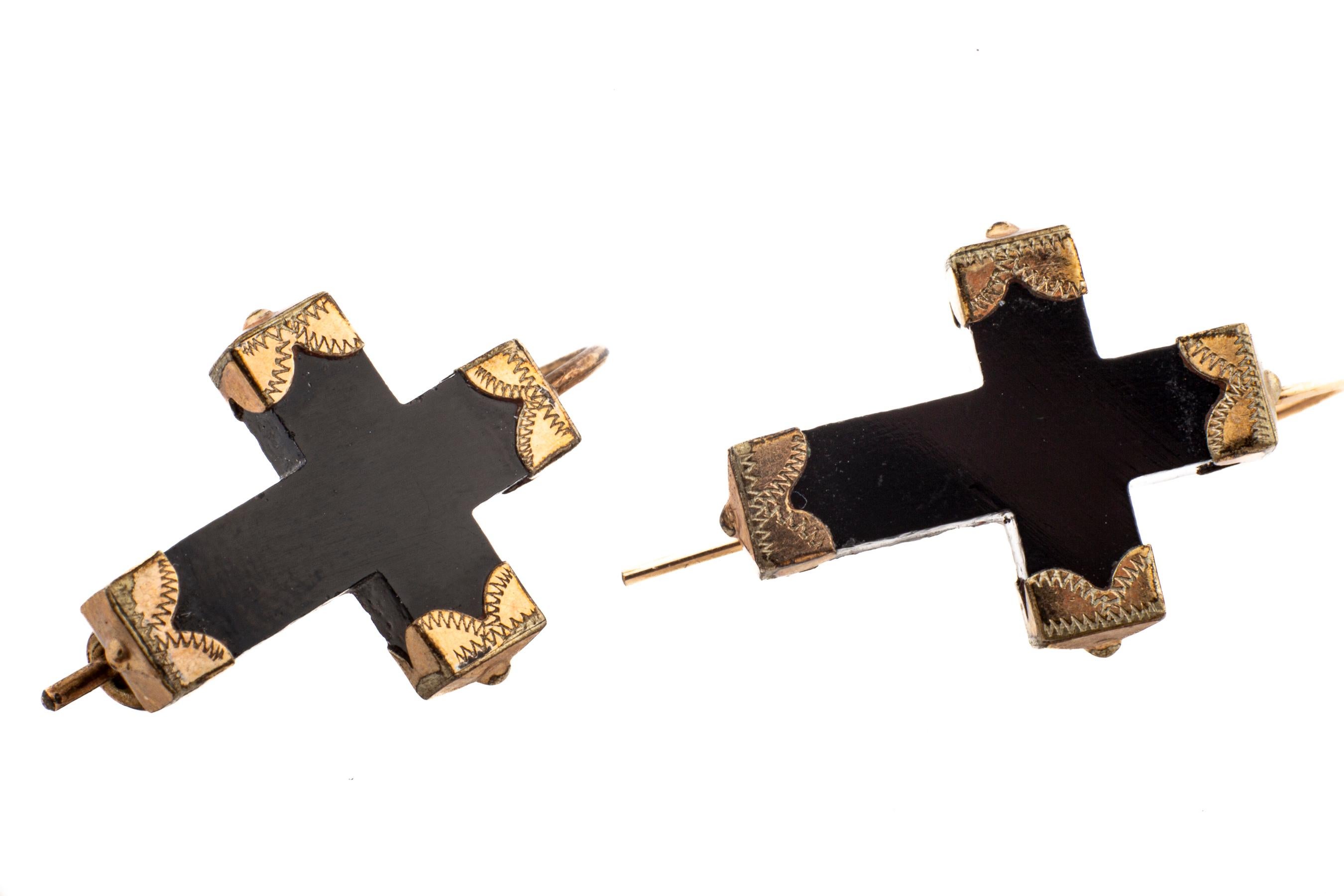 Orecchini vittoriani a croce in oro e getto di Whitby In condizioni ottime in vendita a Stamford, CT