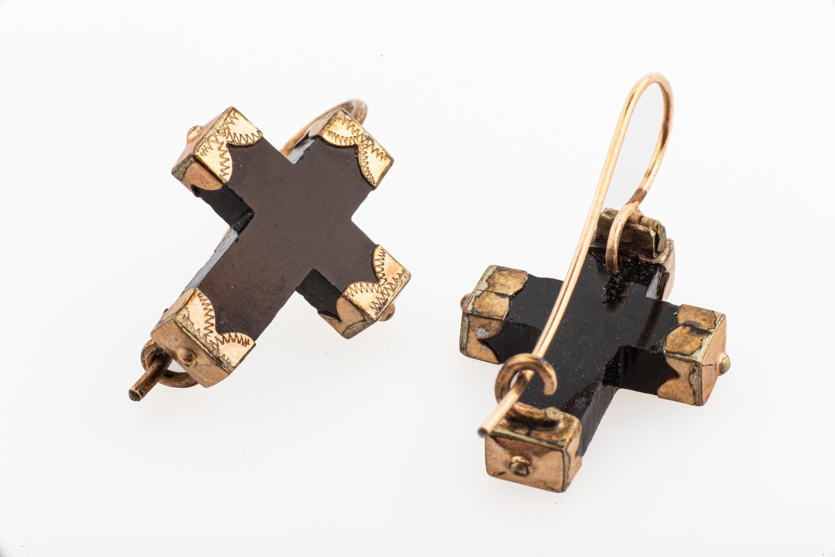 da uomo o donna Orecchini vittoriani a croce in oro e getto di Whitby in vendita