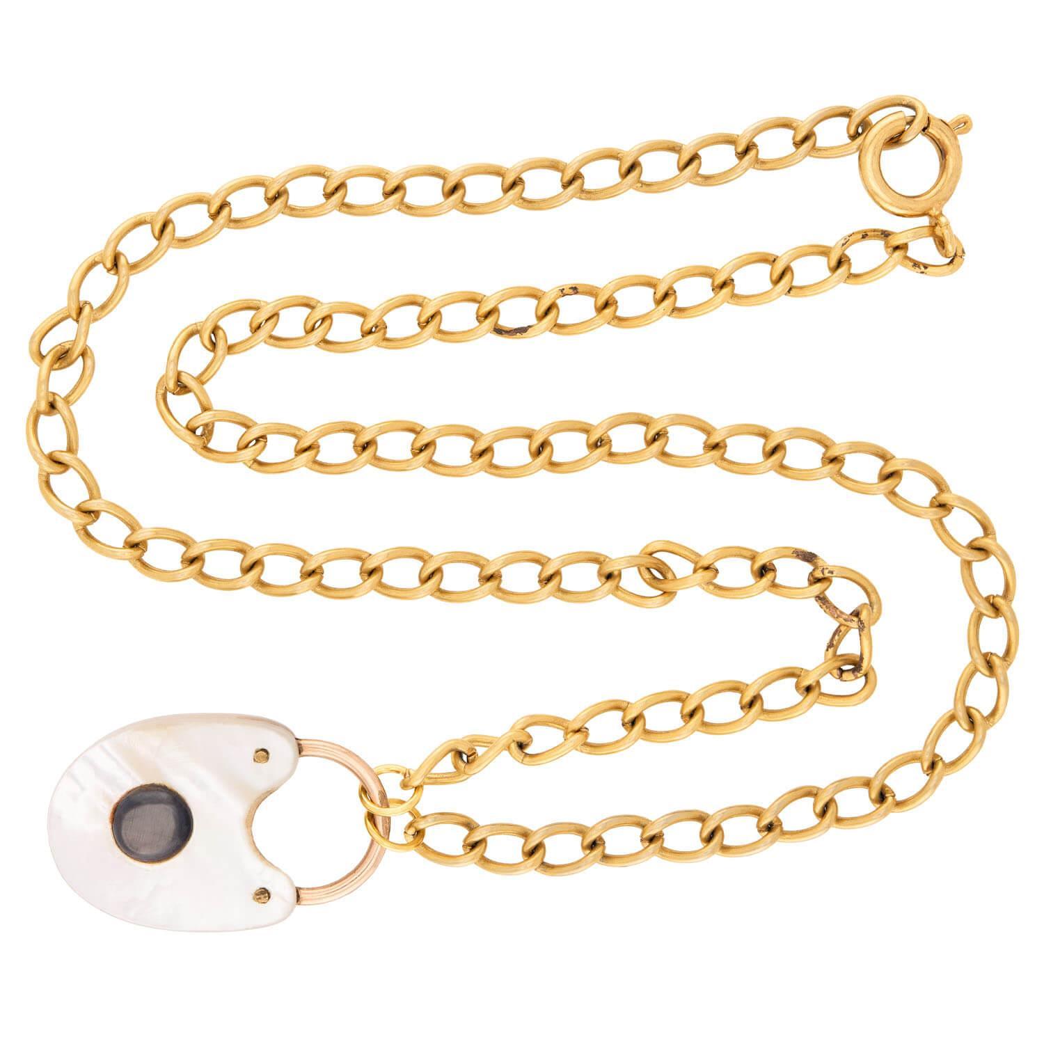 Grezzo Collana vittoriana con lucchetto in madreperla, riempita d'oro in vendita