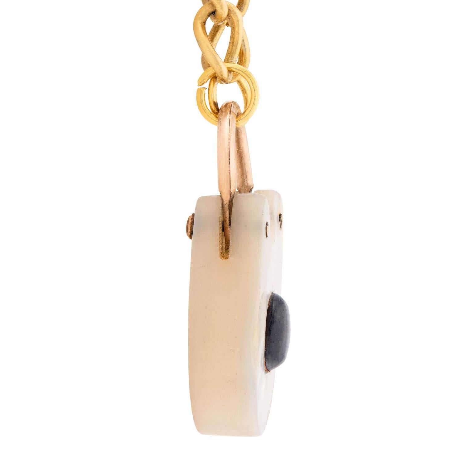 Donna Collana vittoriana con lucchetto in madreperla, riempita d'oro in vendita