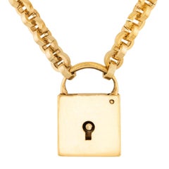 Collar Victoriano con Colgante Candado en Oro
