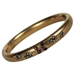 Brazalete victoriano de pasta dorada
