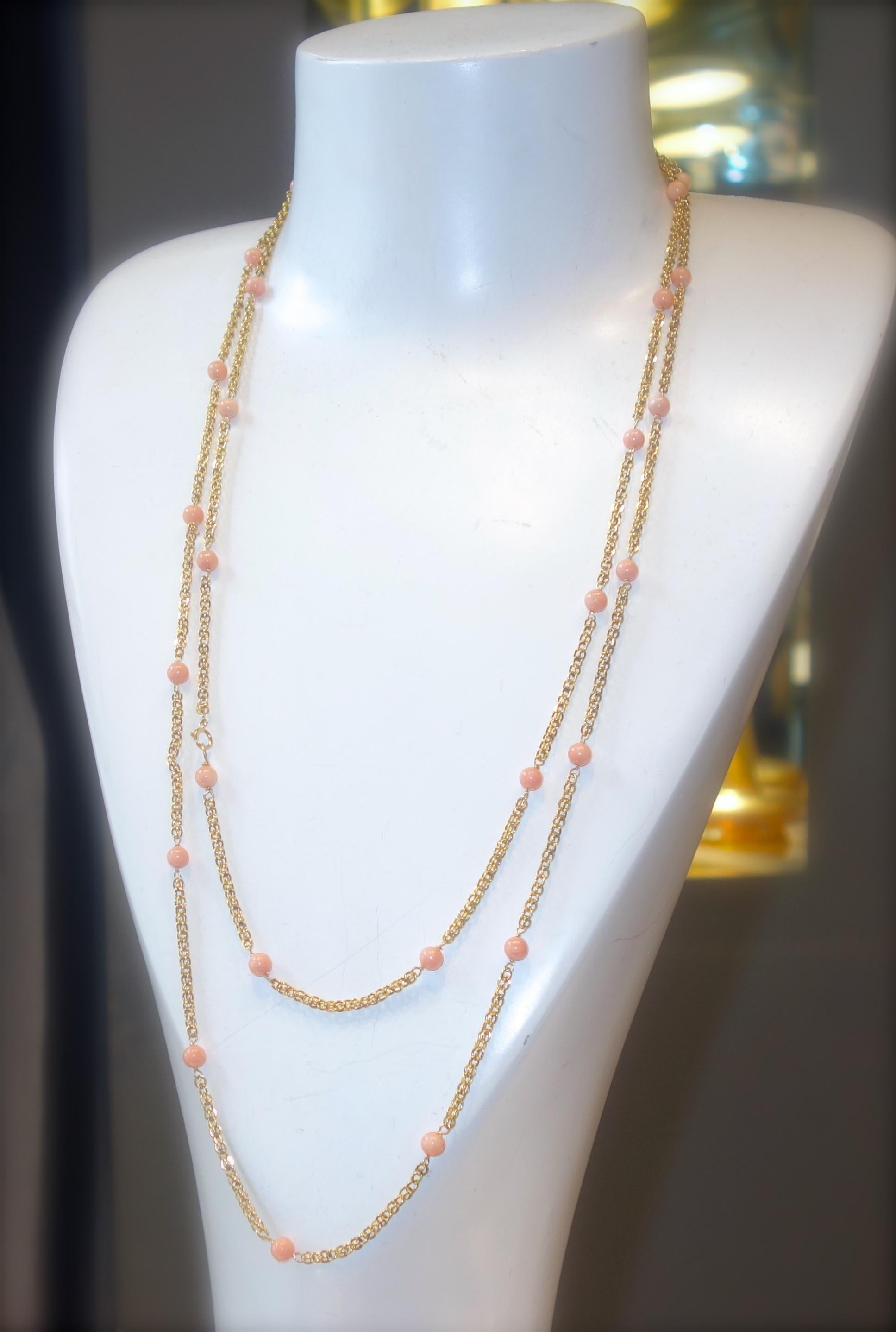 Victorian Gold Long Chain with Natural Coral Beads, circa 1890 In Good Condition In Aspen, CO