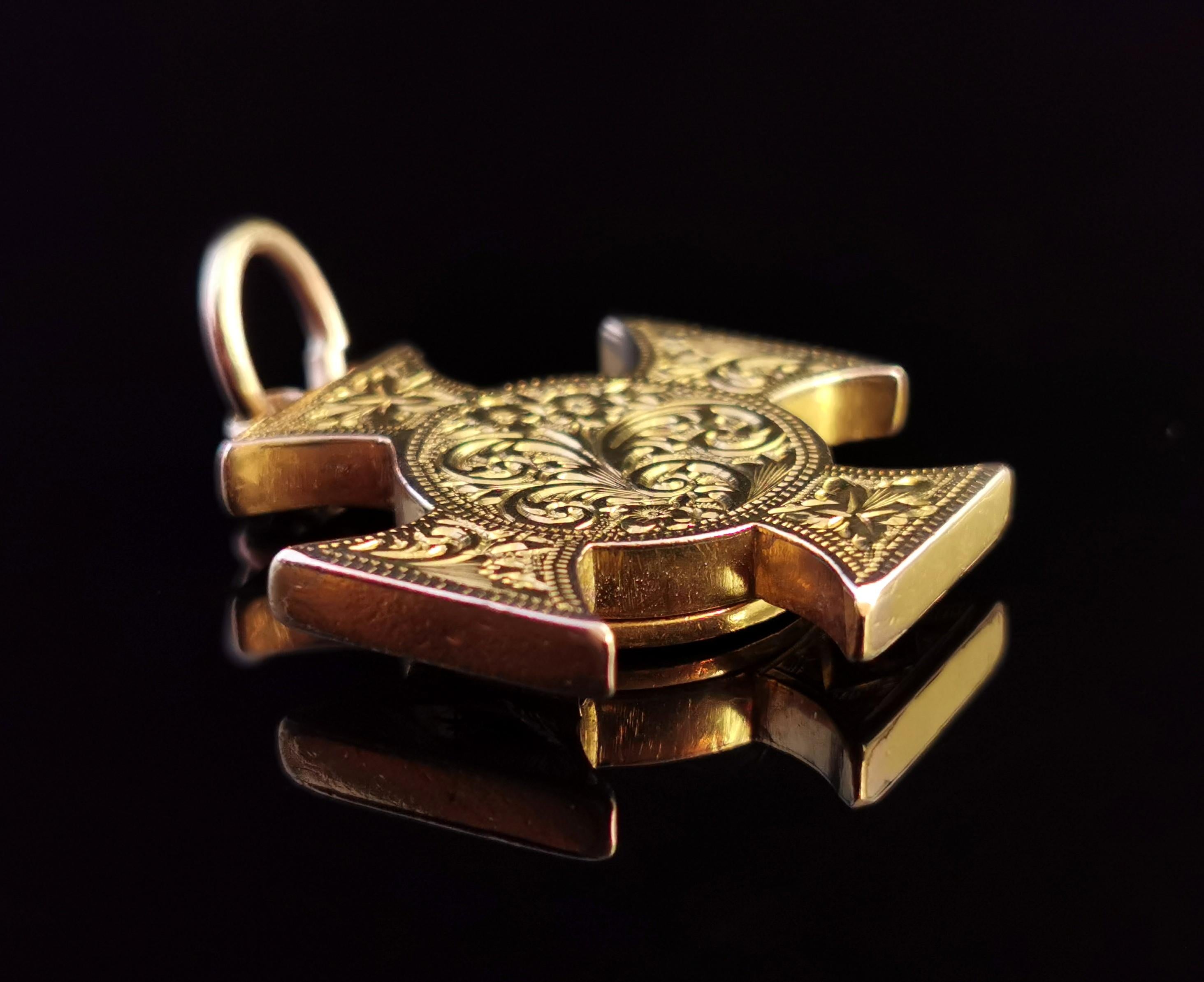 Victorian Gold Maltese Cross Locket, Bloodstone, Pendant 9 Karat Yellow Gold 5