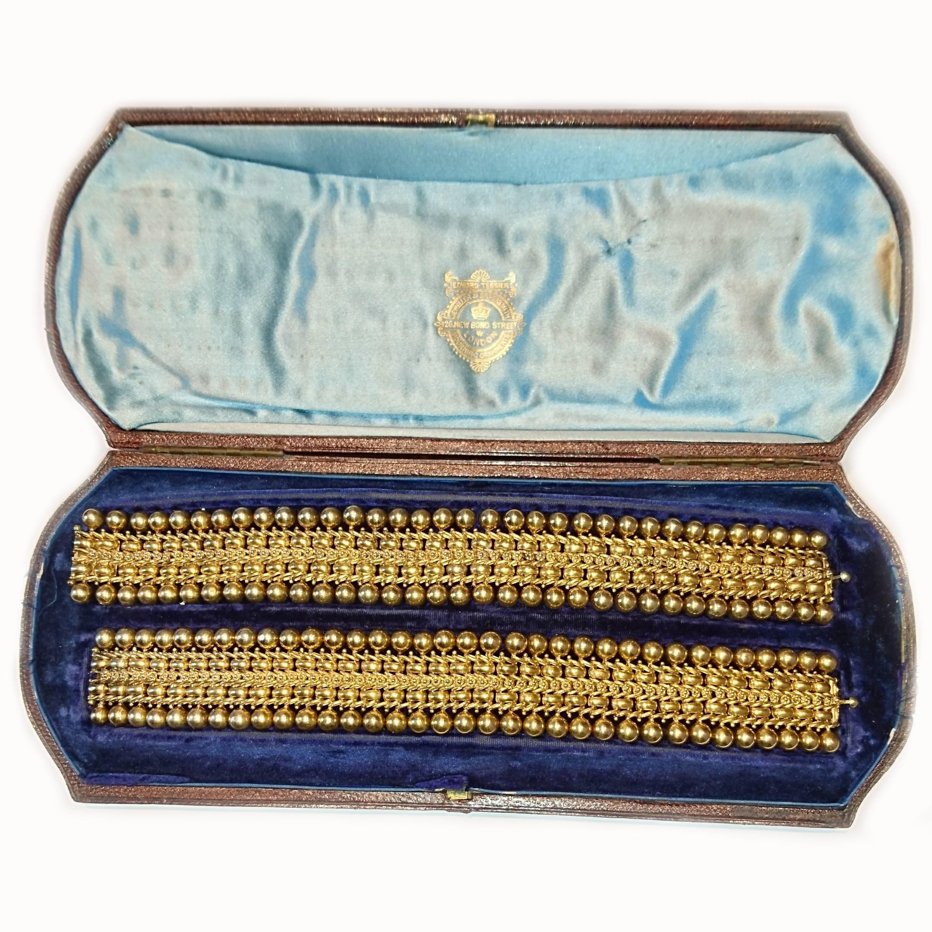 Victorian Gold Necklace / Bracelets, Circa 1860 For Sale 1