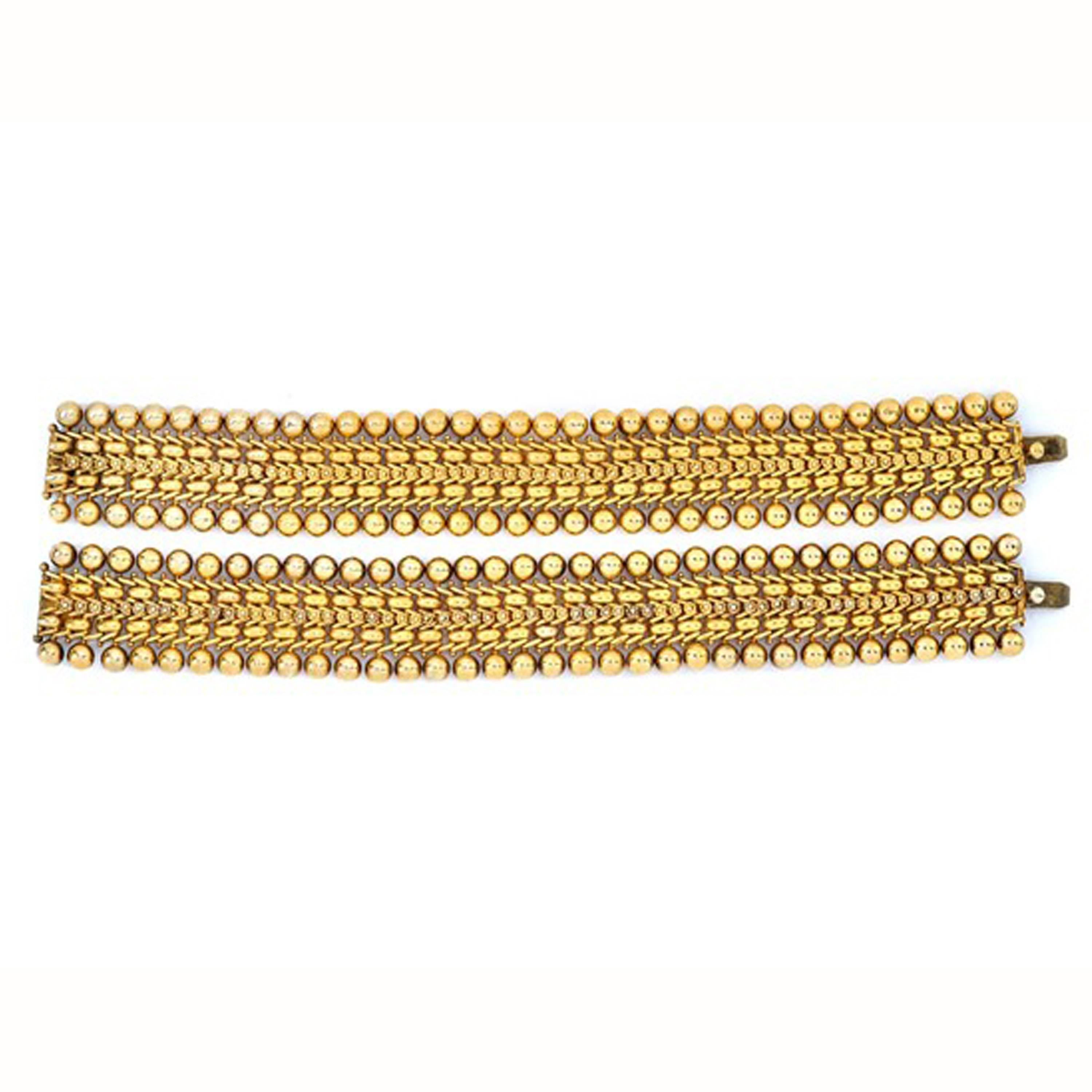 Victorian Gold Necklace / Bracelets, Circa 1860 For Sale 2