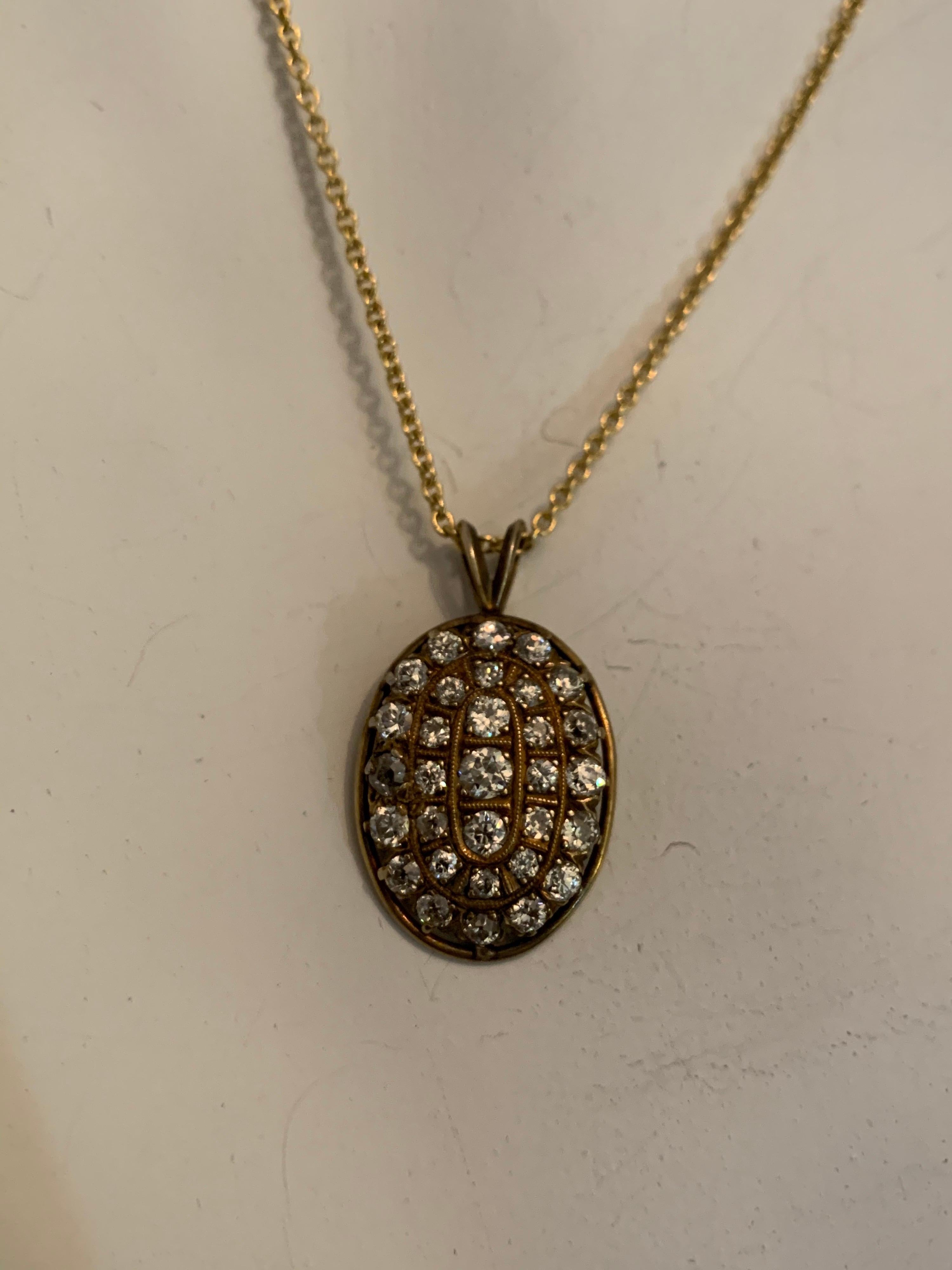 Pendentif en or de style victorien, diamant naturel de 1,50 carat, circa 1910 en vente 3