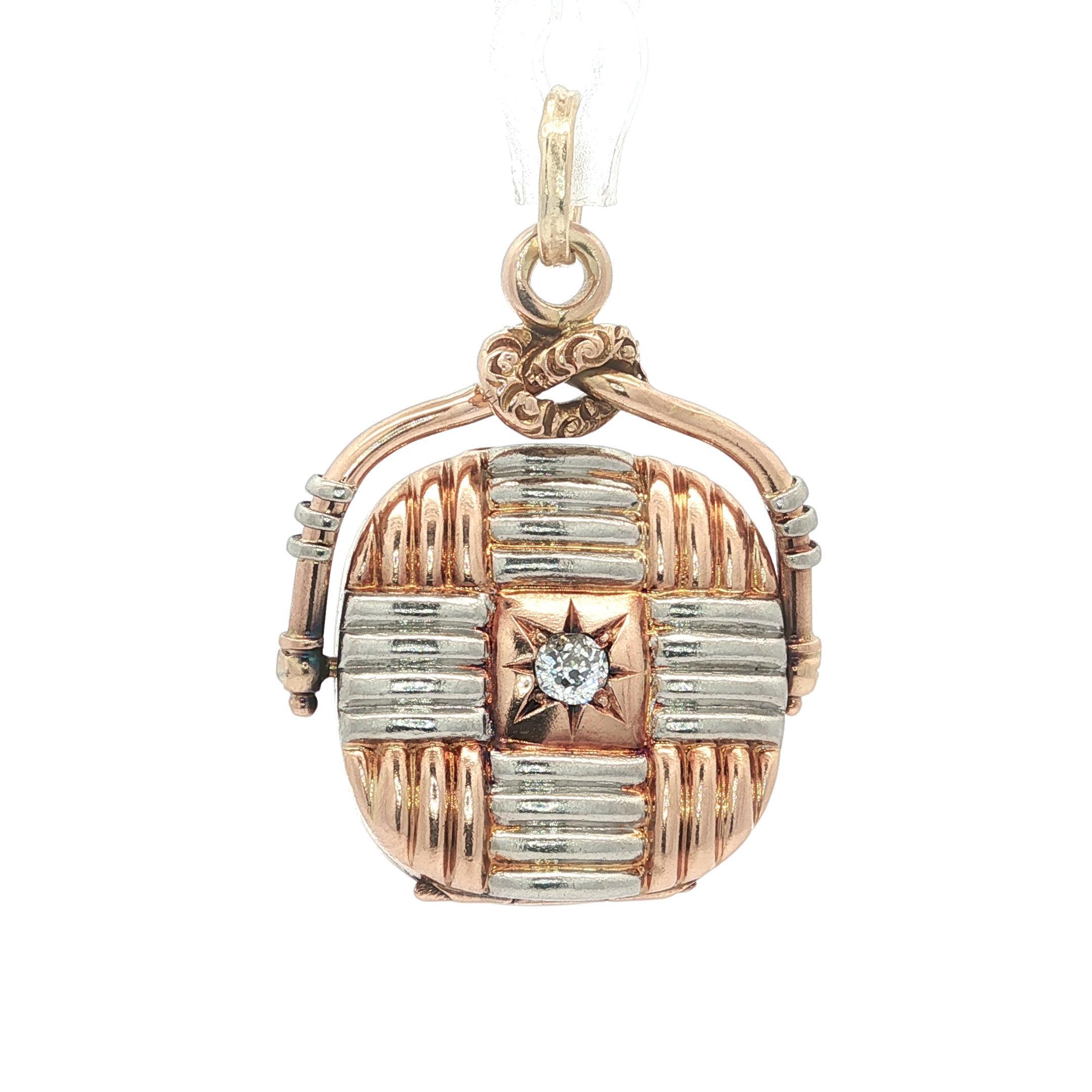 Médaille d'or et de platine en forme d'étoile, pavée de diamants et rainurée en forme de panier. en vente 1