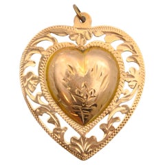 Antiguo Colgante Victoriano de Relicario de Corazón Grabado en Oro de 14K