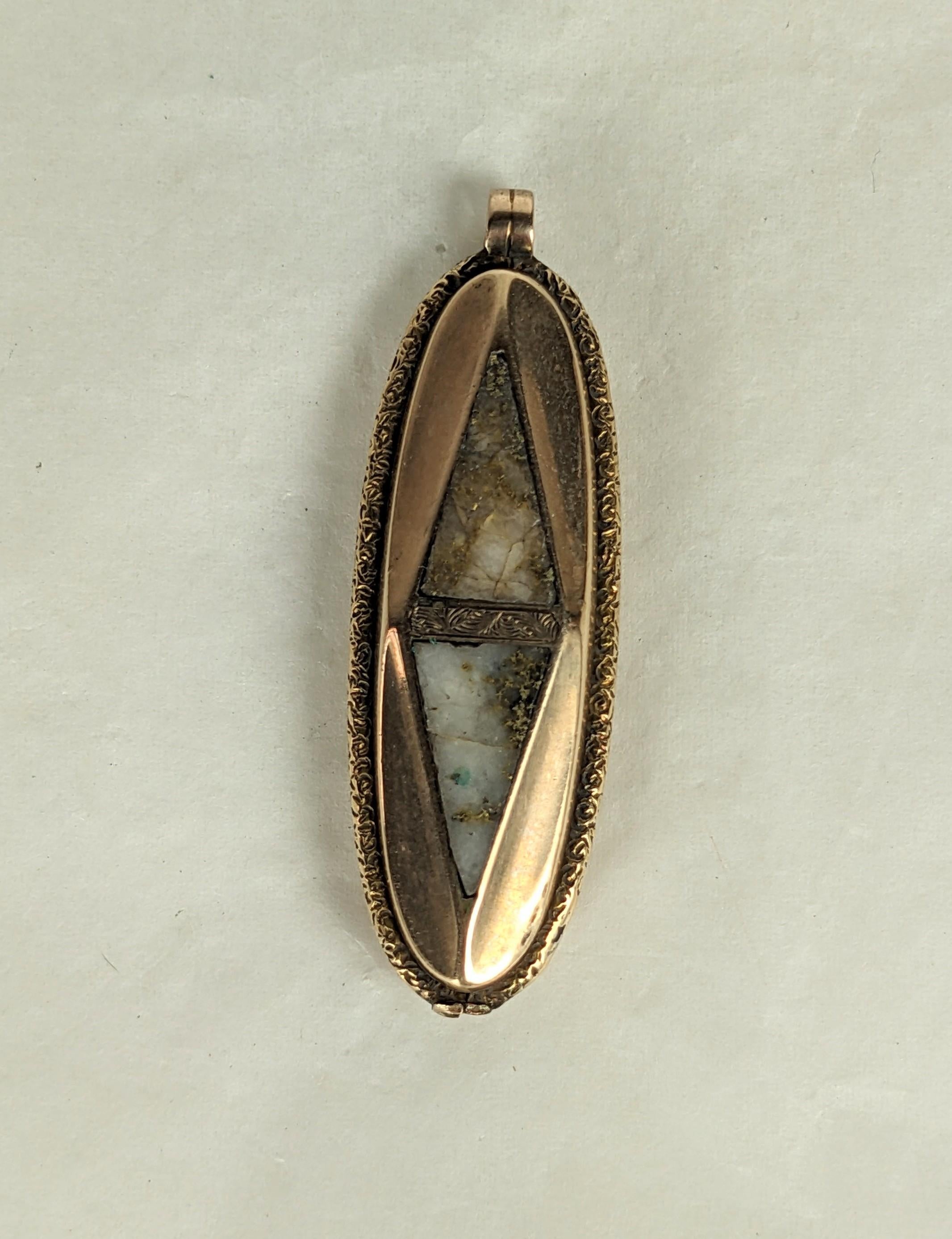 Ciondolo vittoriano in quarzo d'oro In condizioni buone in vendita a New York, NY