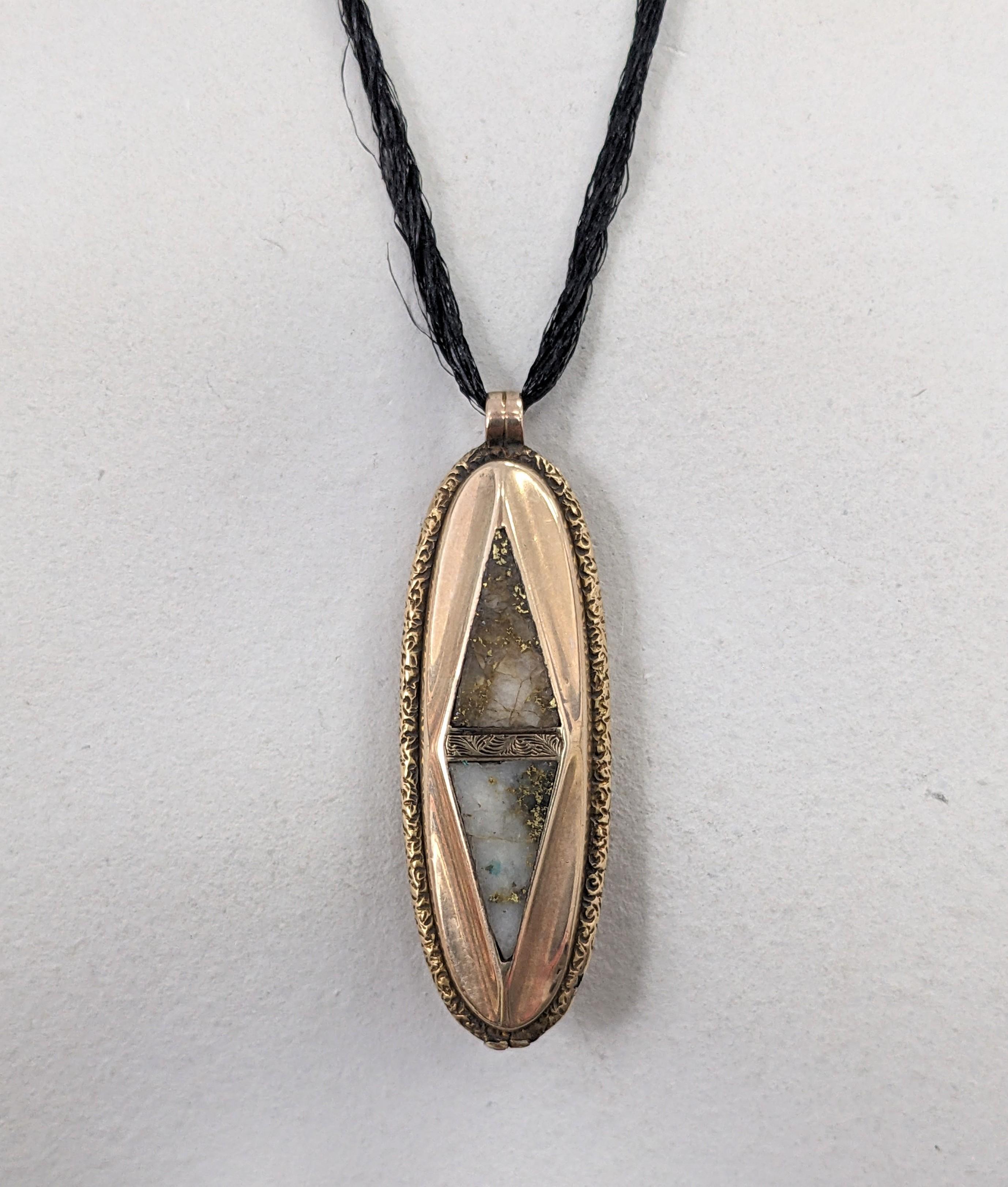 Ciondolo vittoriano in quarzo d'oro in vendita 2