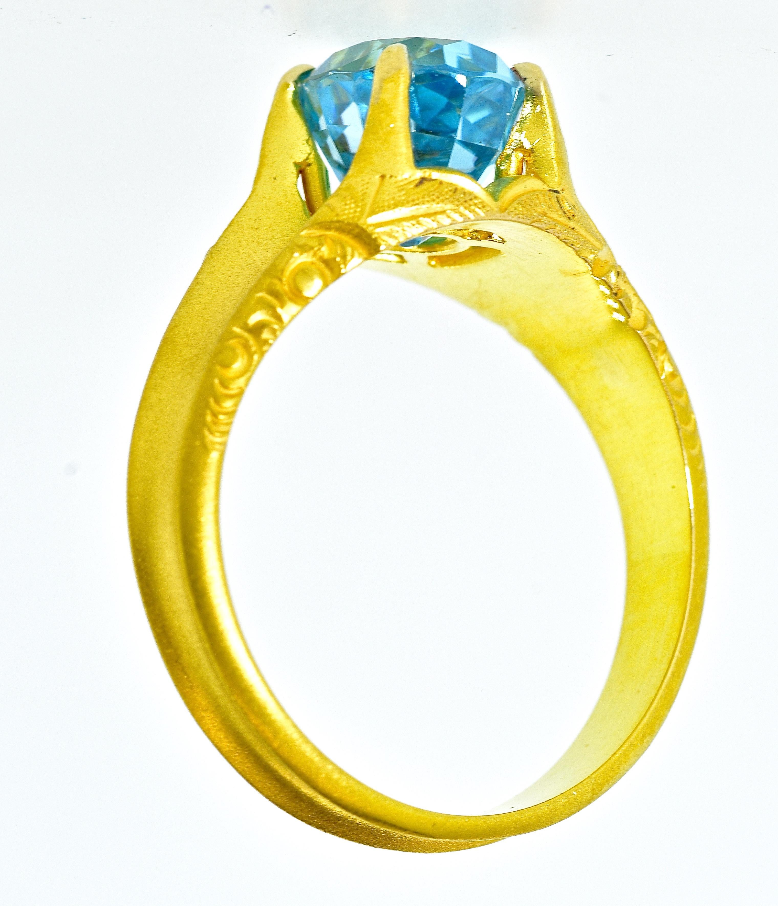 Women's or Men's Victorian Gold Ring Centering a Natural Very Fine Blue Zircon, circa 1890