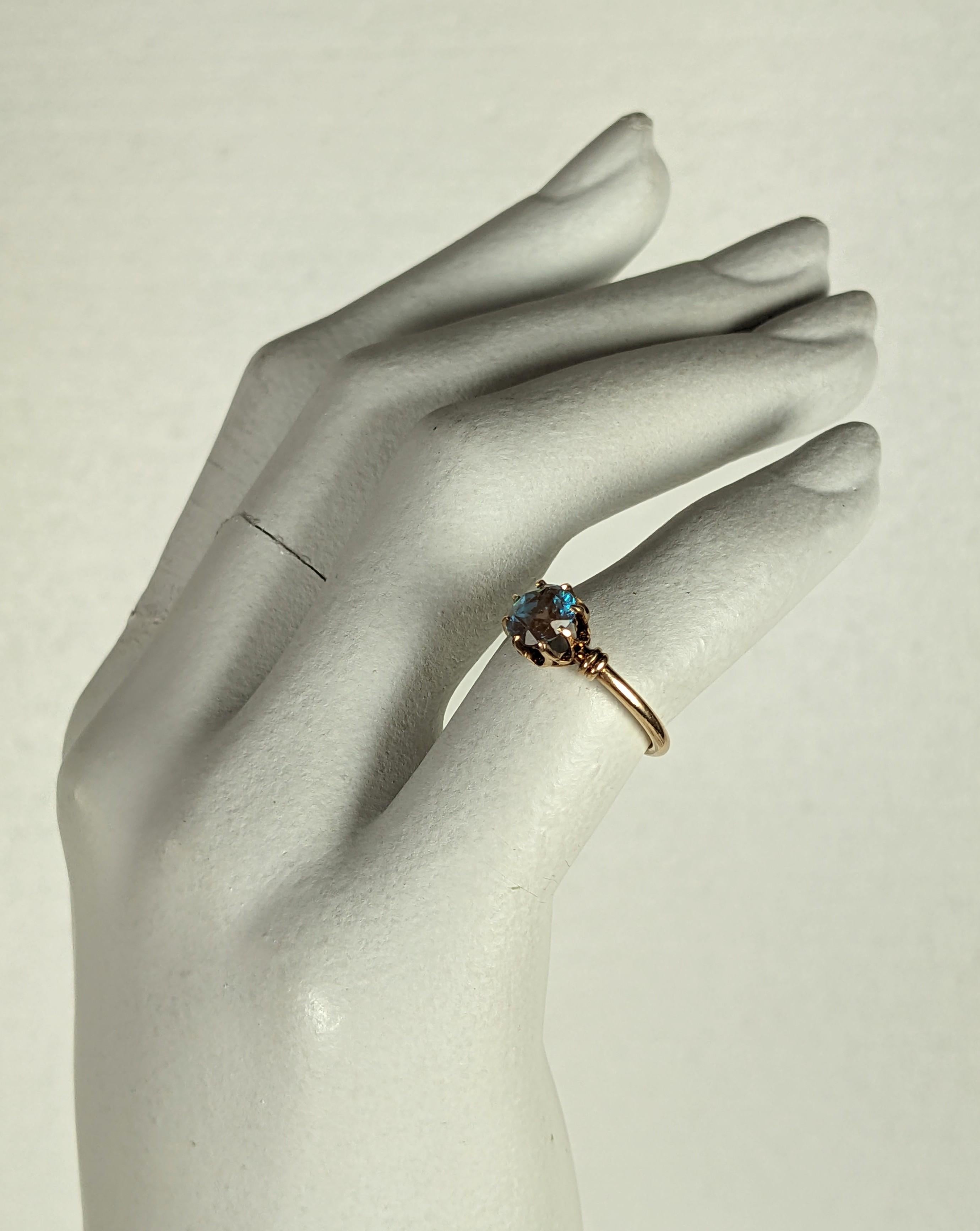 Victorian Gold Saphiret Solitaire Ring en venta 5