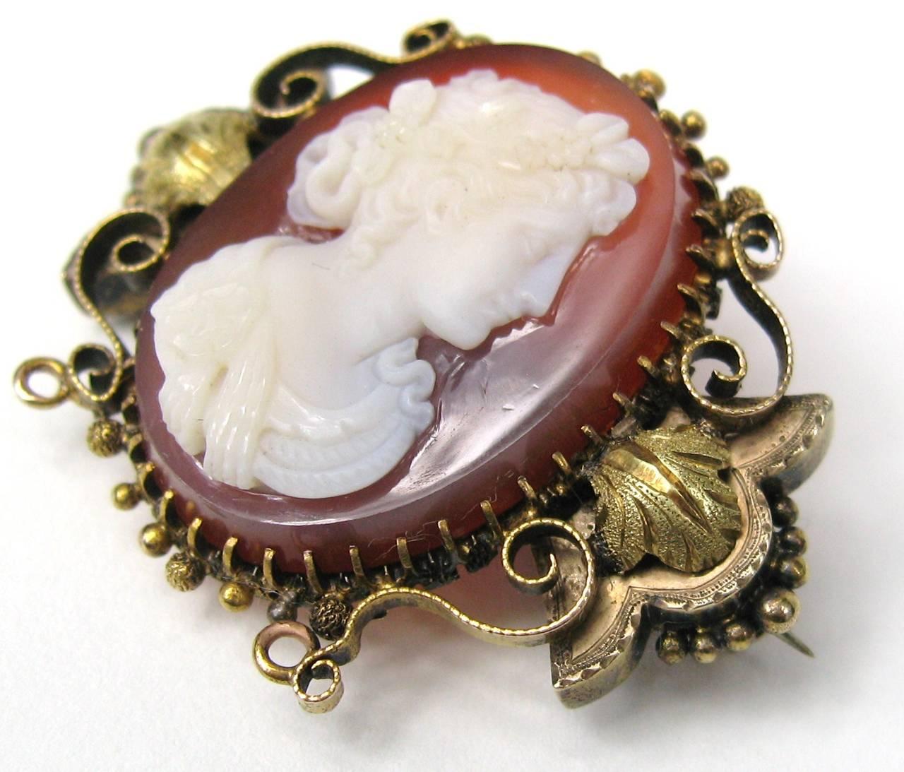 Women's Victorian Gold Shell Cameo Brooch - 1860's 