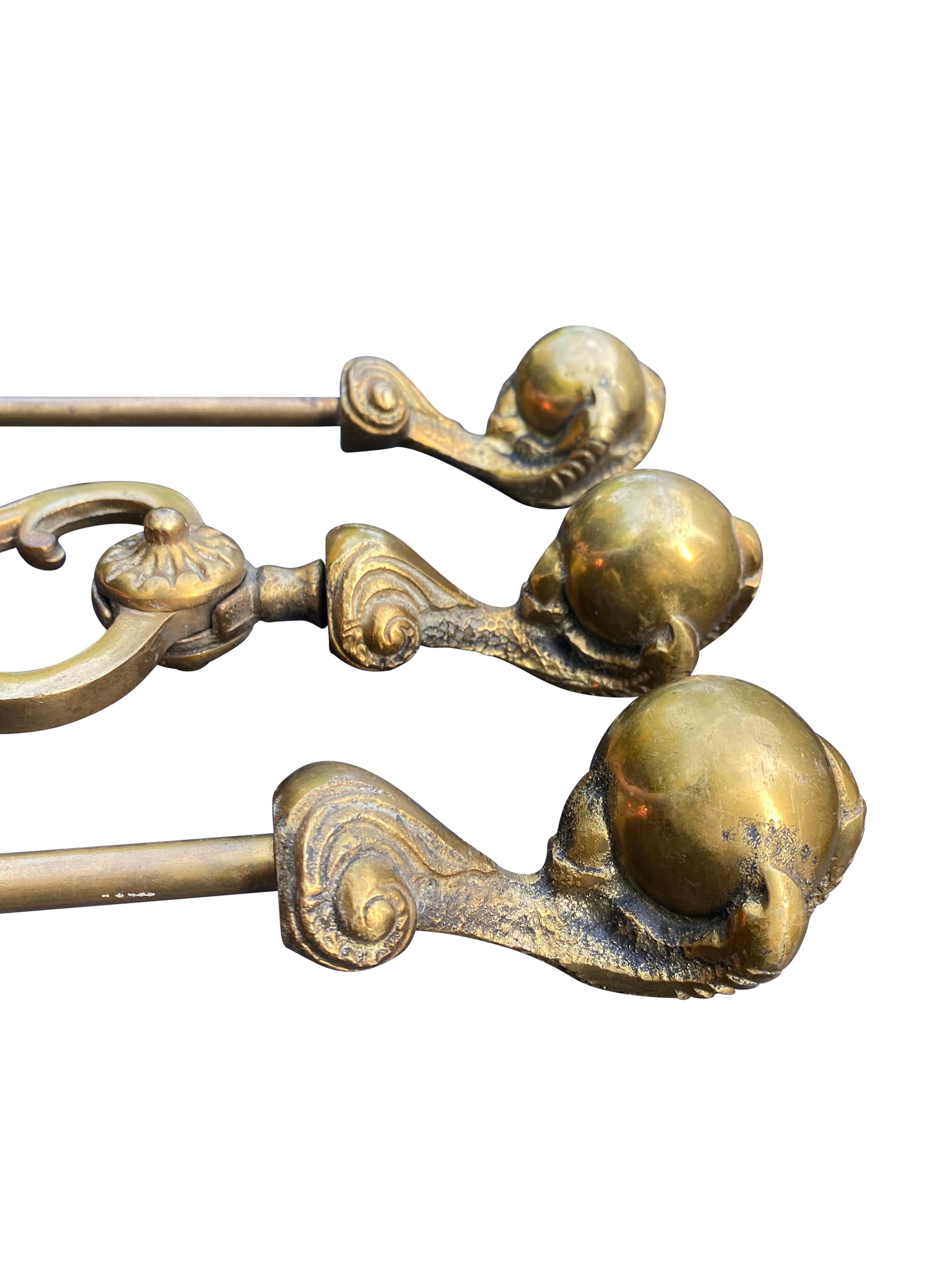 Victorian Gothic Brass Ball and Eagle Claw Motif Fire Companion Set In Good Condition For Sale In London, GB