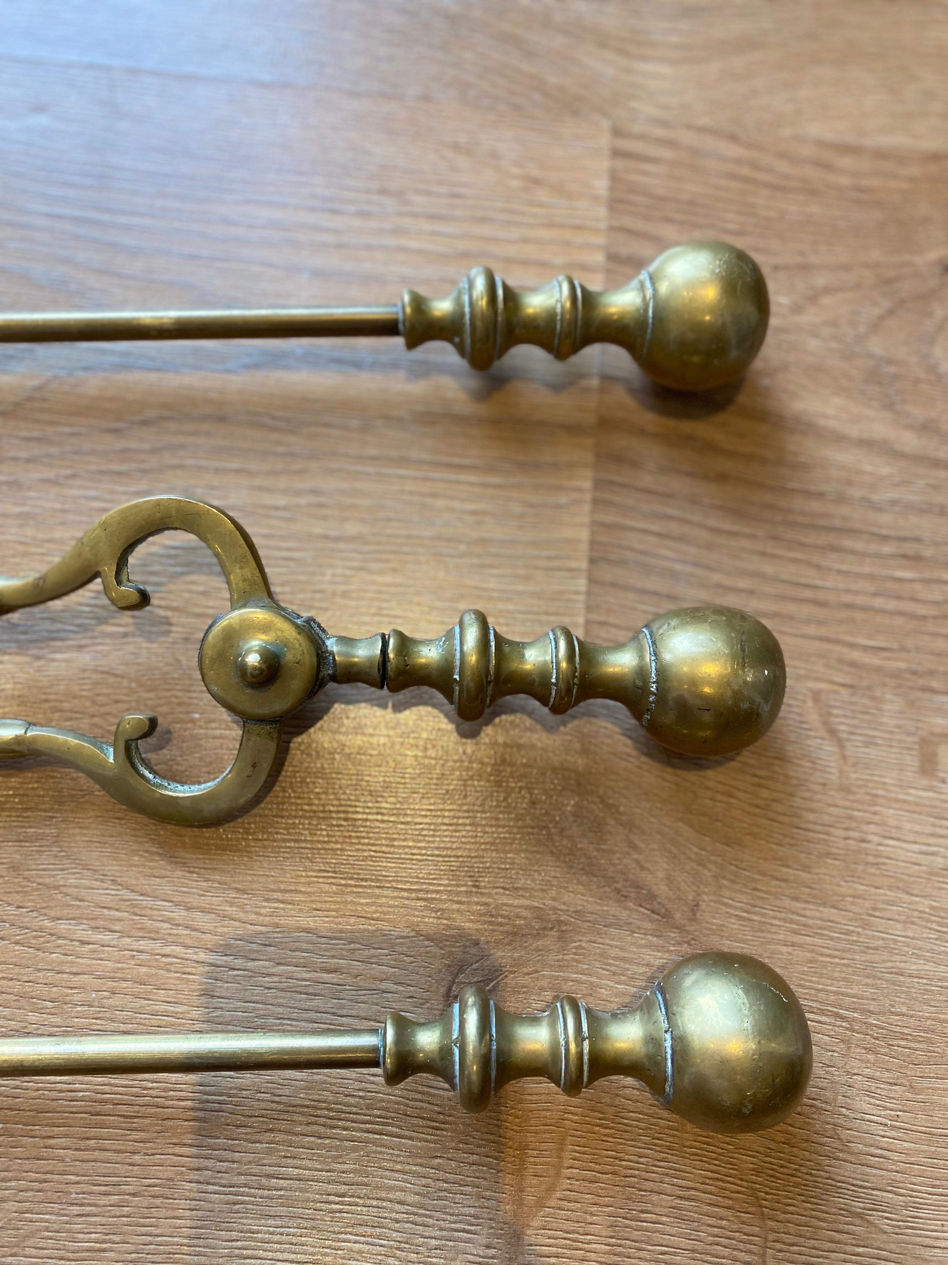 Victorian Gothic Brass Fire Companion Set, 19th Century 7