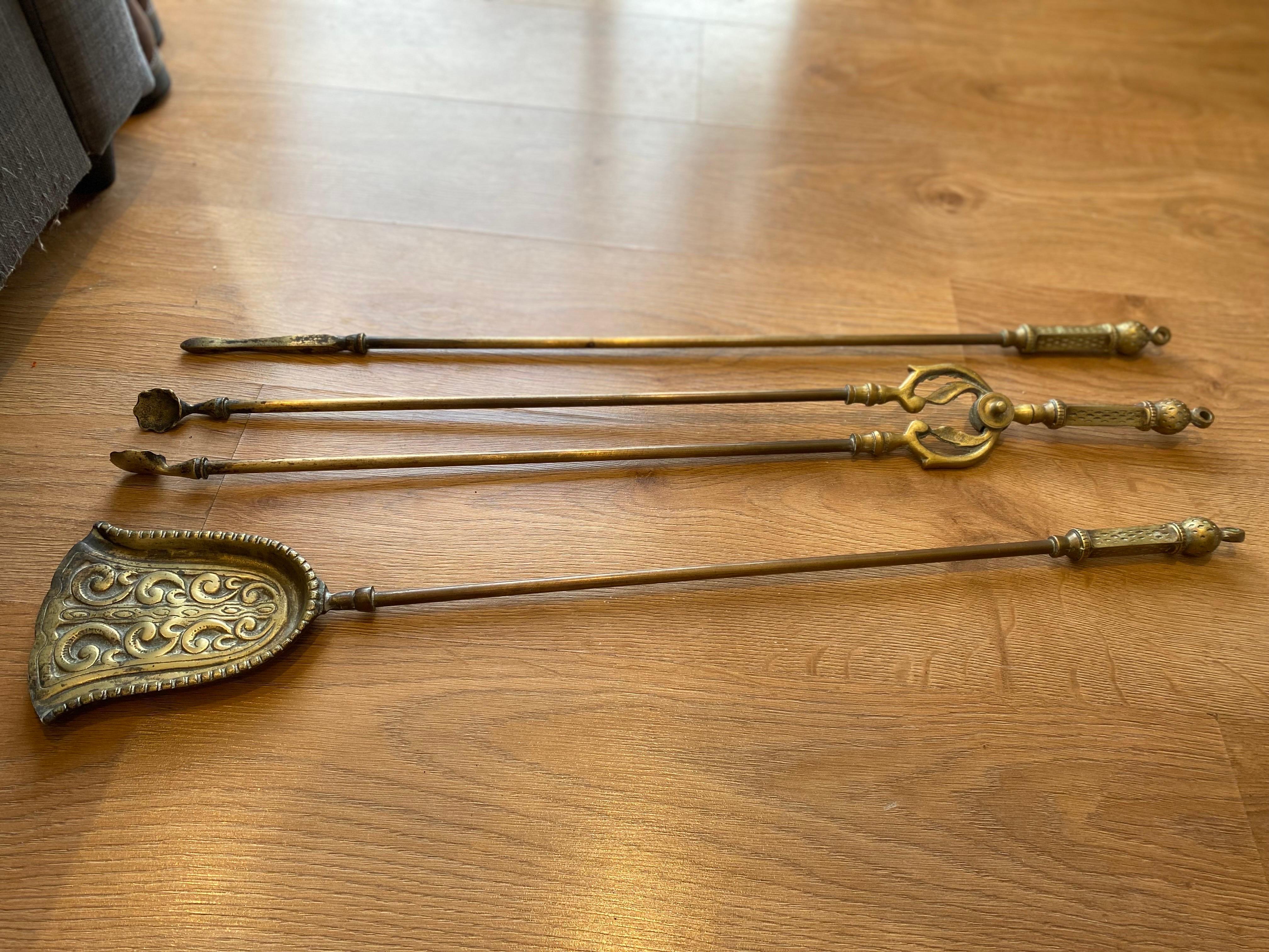 Victorian Gothic Brass Fire Companion Set, 19th Century For Sale 1