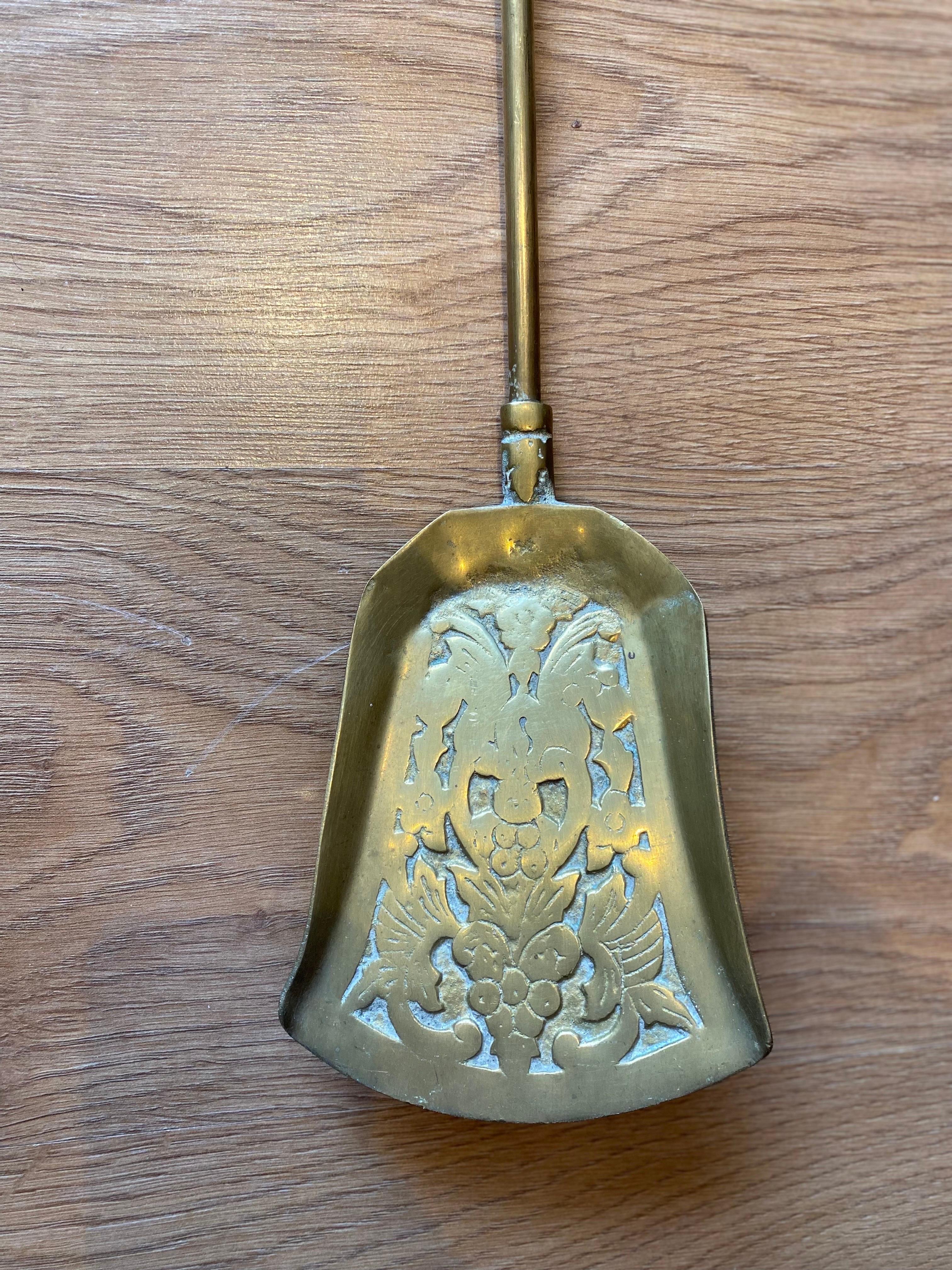 Victorian Gothic Brass Fire Companion Set, 19th Century 3