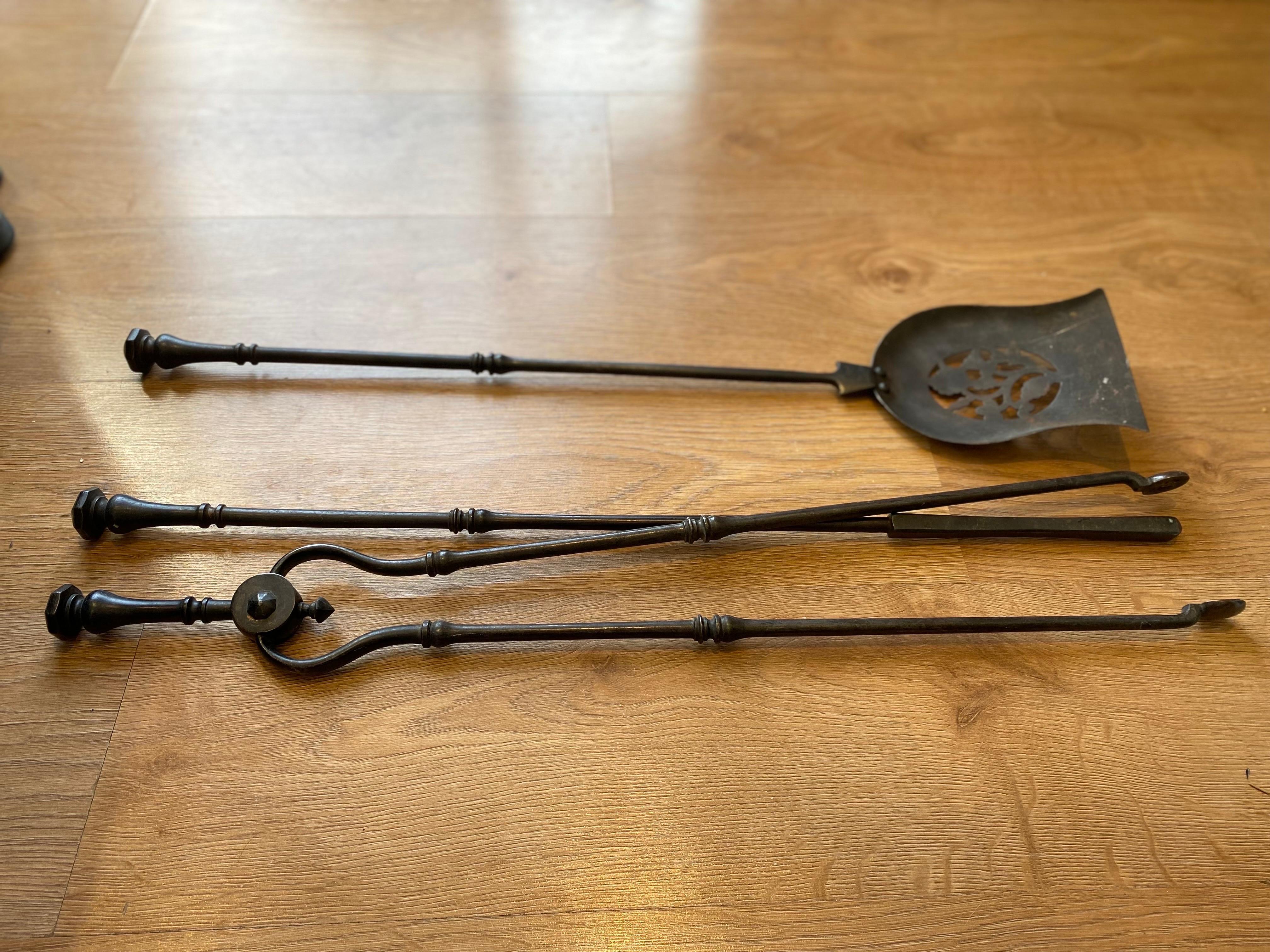 Victorian Gothic Iron Fire Companion Set, 19th Century In Excellent Condition For Sale In Southall, GB
