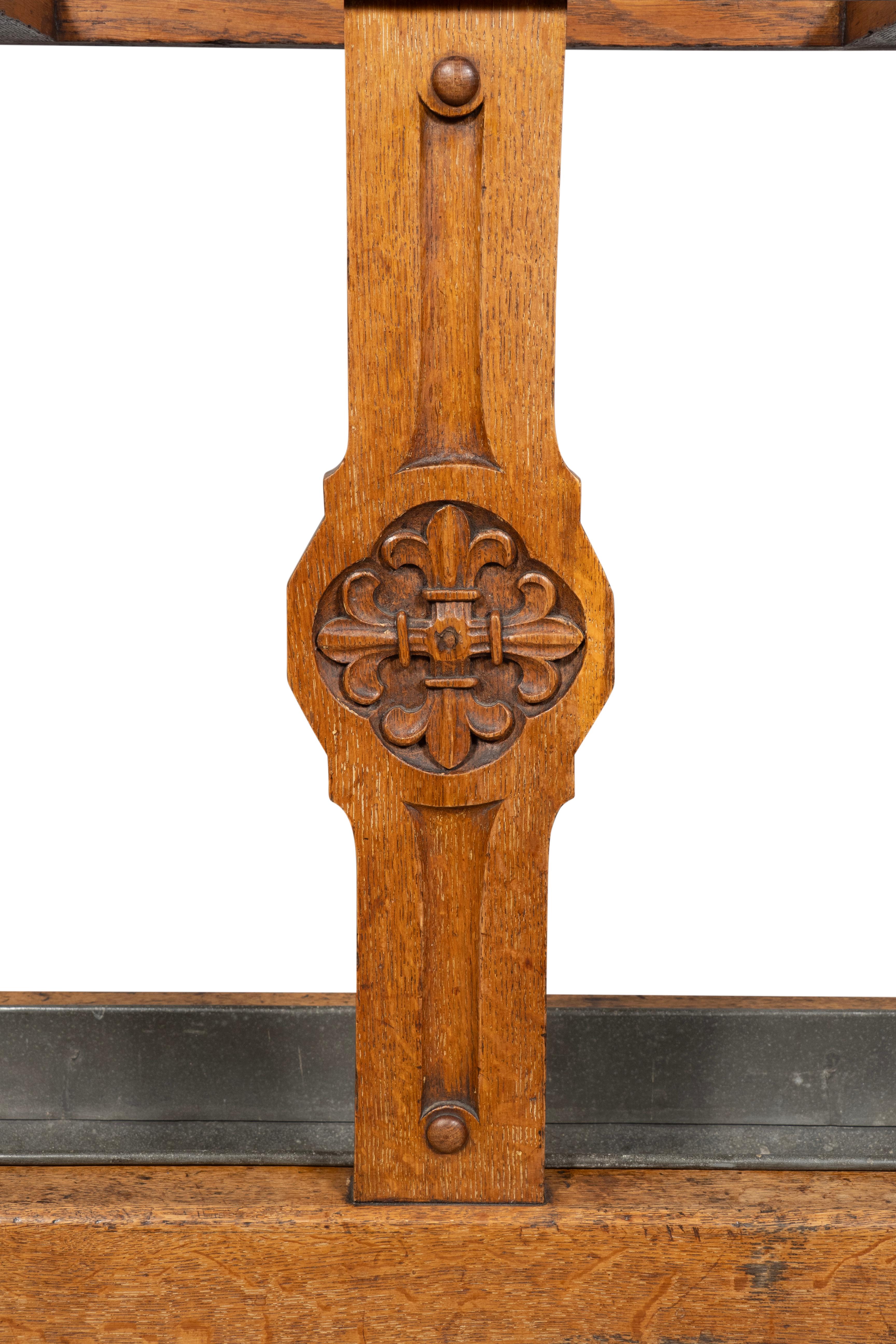 Portaombrelli vittoriano in stile gotico-revival in Oak in vendita 1