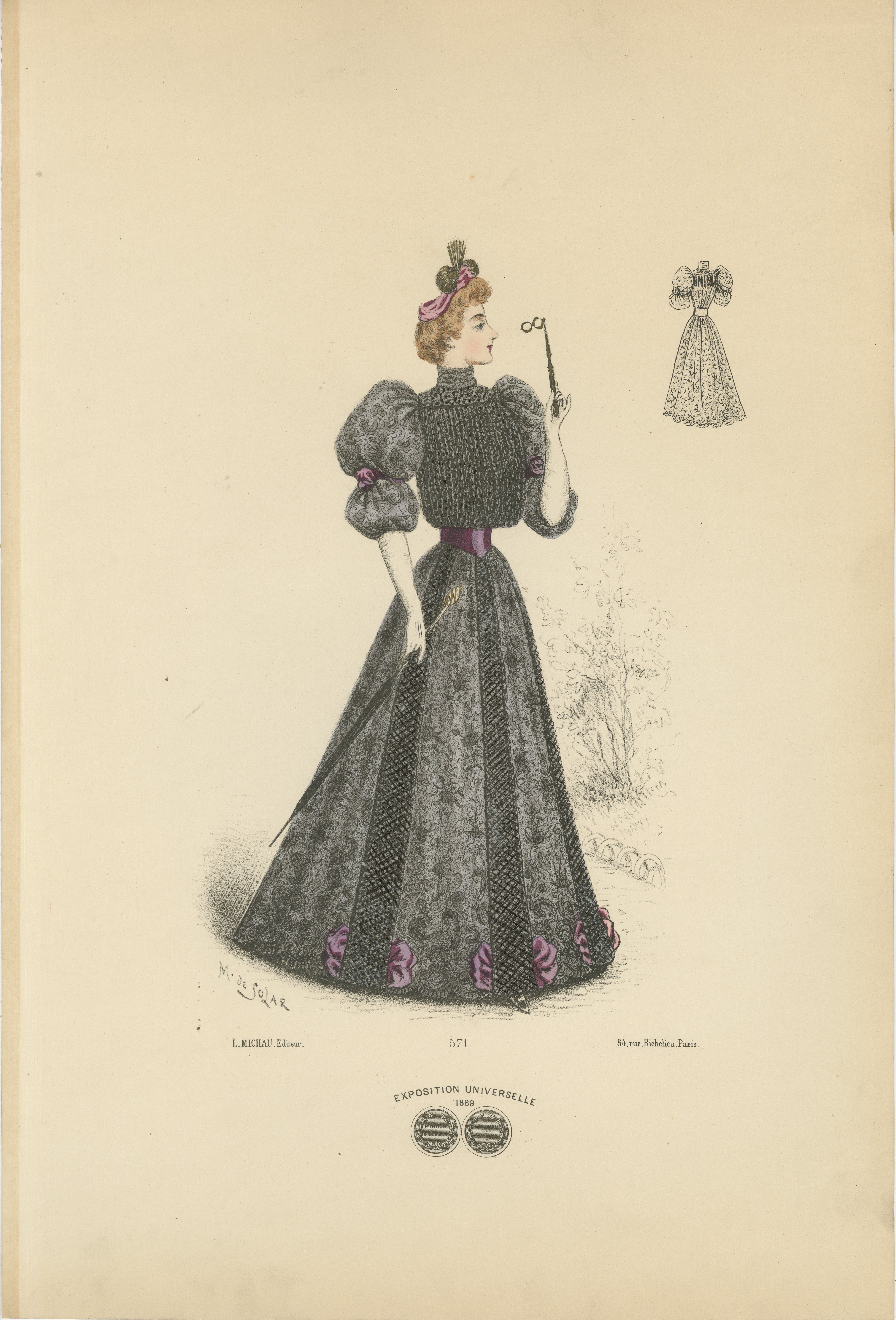 Cette lithographie présente une femme à la mode de 1889, vêtue d'une robe sophistiquée et complexe qui illustre l'élégance de la mode de la fin de l'époque victorienne. La robe présente un tissu sombre aux motifs riches, des manches bouffantes et