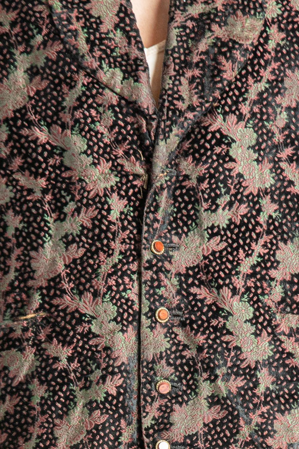 Victorian Green & Brown Silk Velvet Jacquard Men’S 1850S Vest For Sale 3
