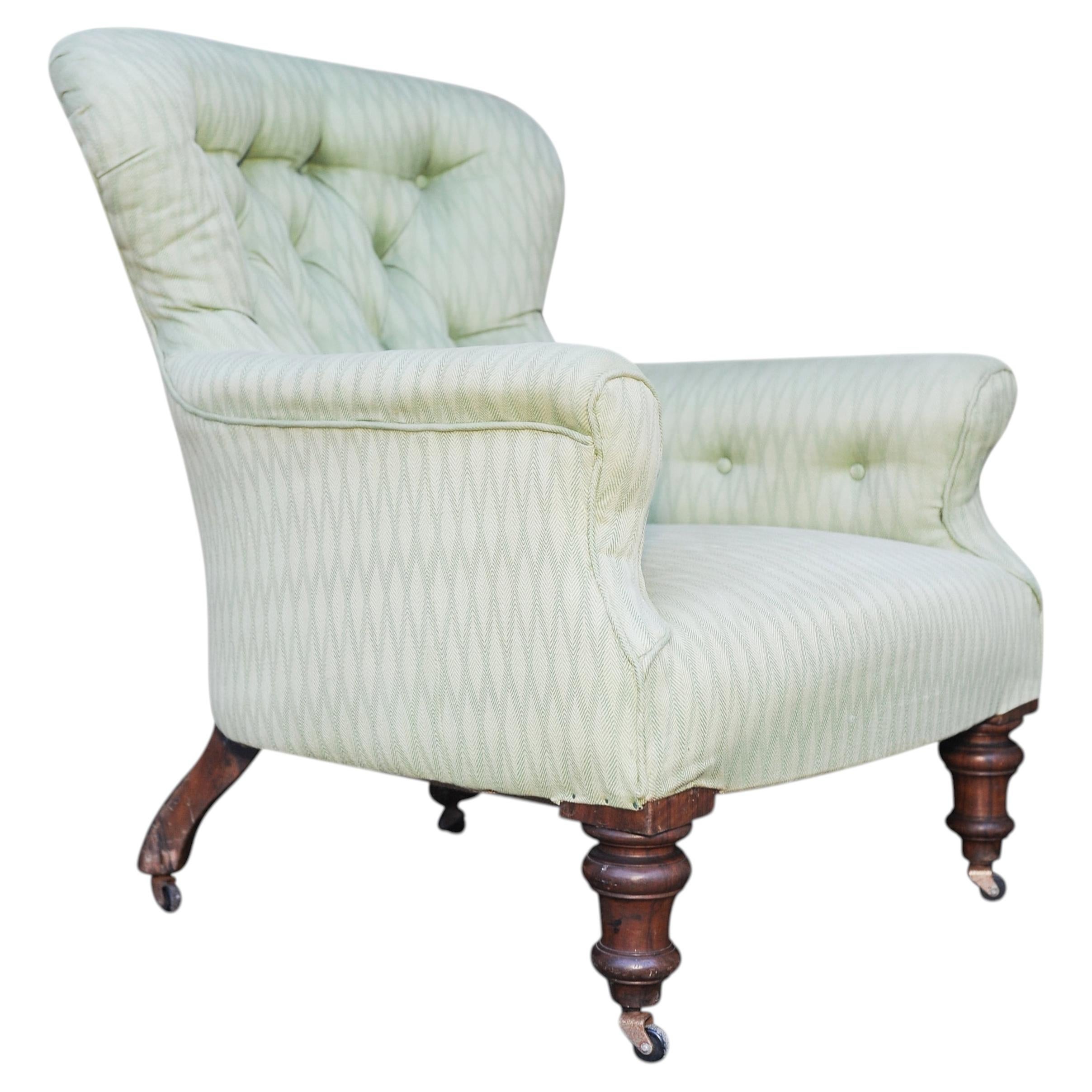 Sillón Victoriano Verde Tapizado Con Botones Al Estilo De Howard and Sons De 1800 en venta