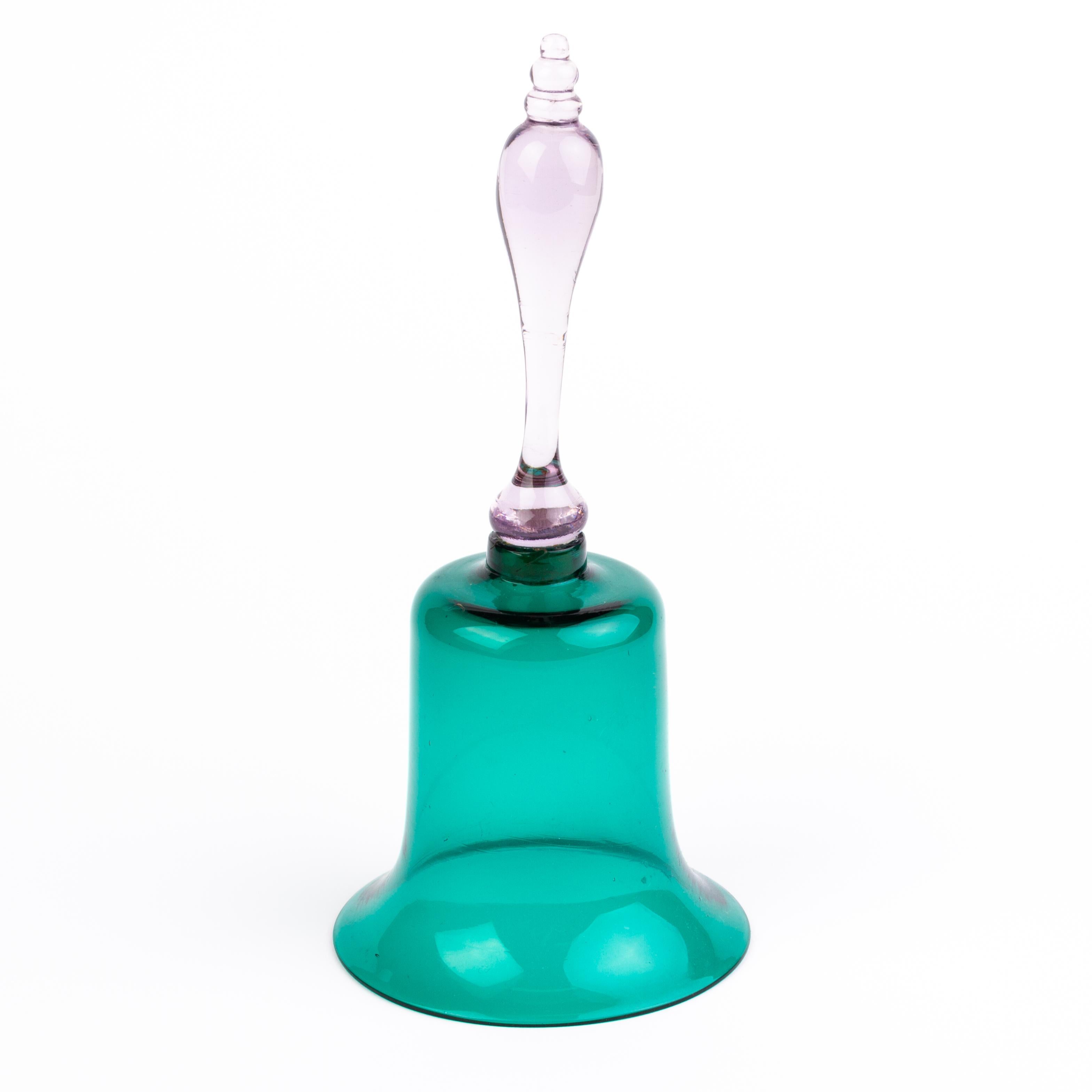 Victorian Green Glass Table Bell 19th Century In Good Condition For Sale In Nottingham, GB