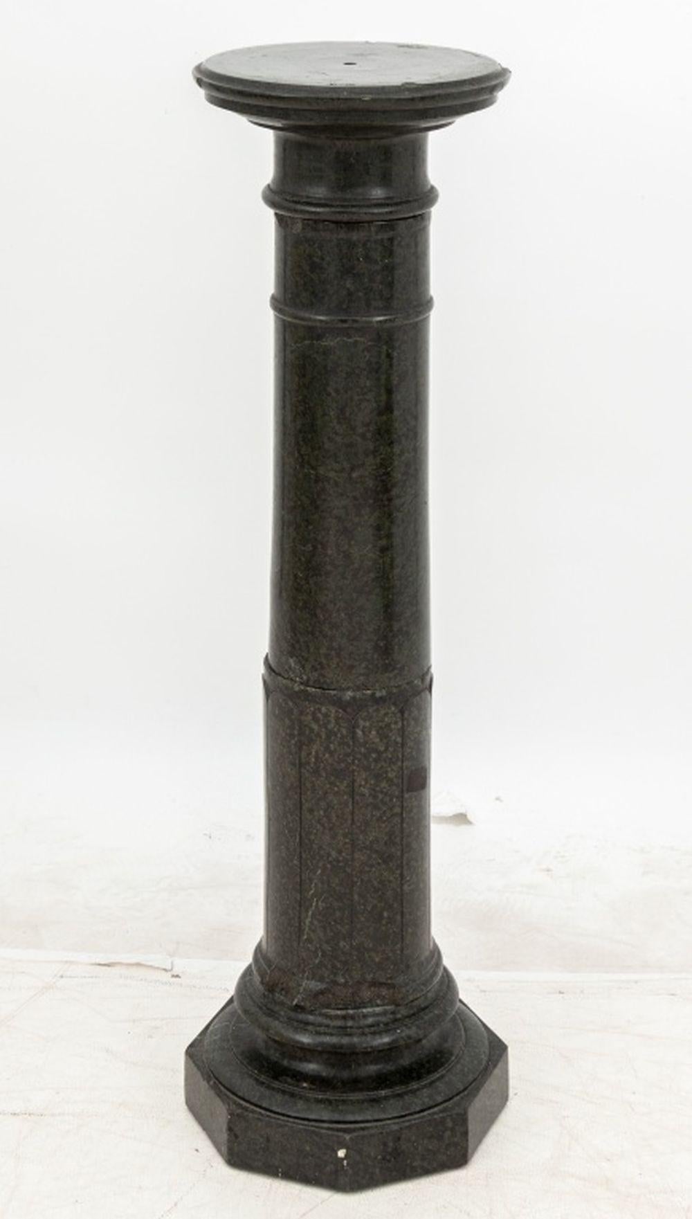 Viktorianischer grüner Serpentinen-Pedestal (Britisch) im Angebot