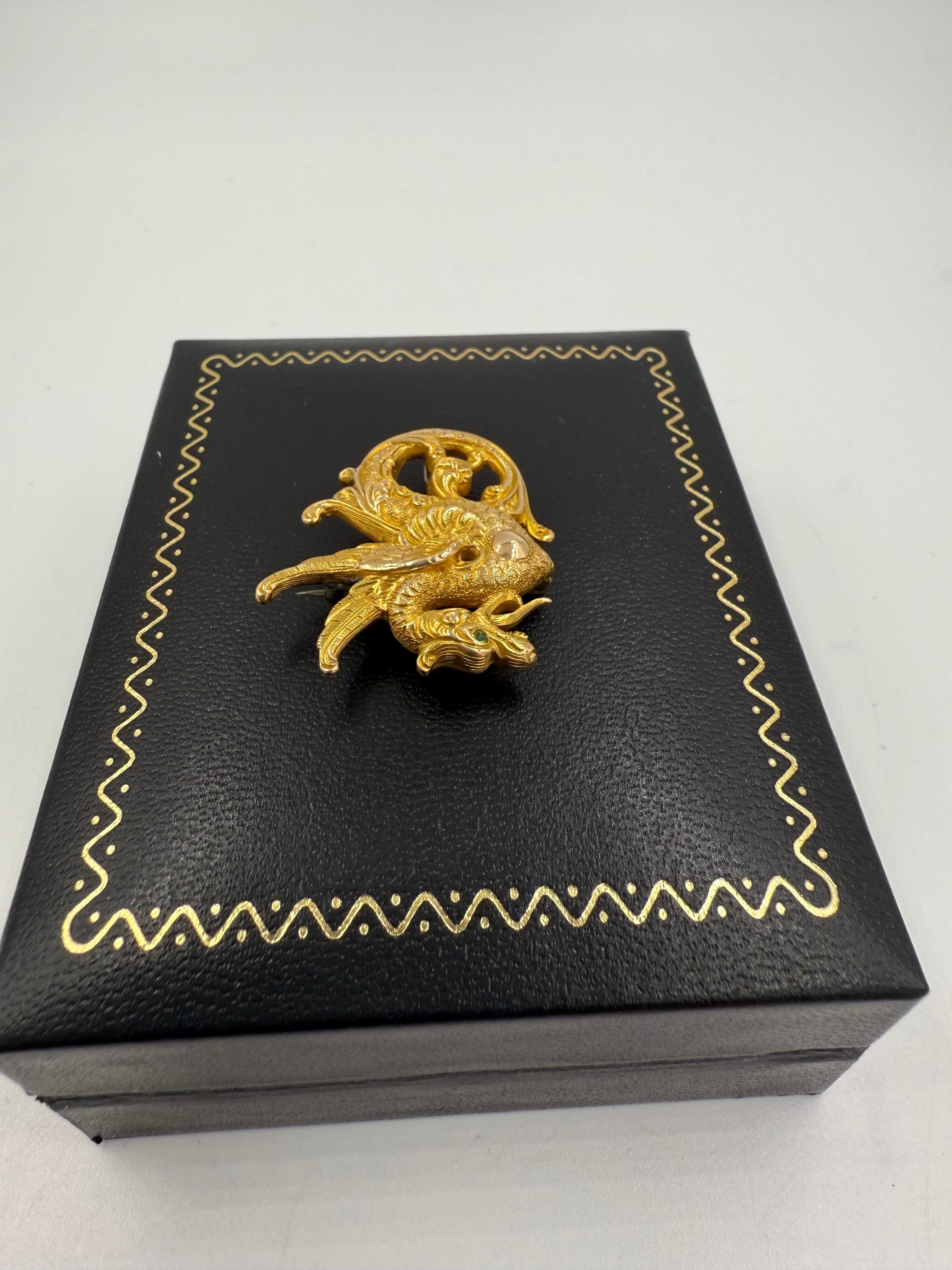 Broche victorienne en or 14k Griffon avec oeil démantoïde Circa 1900 Bon état - En vente à Los Angeles, CA