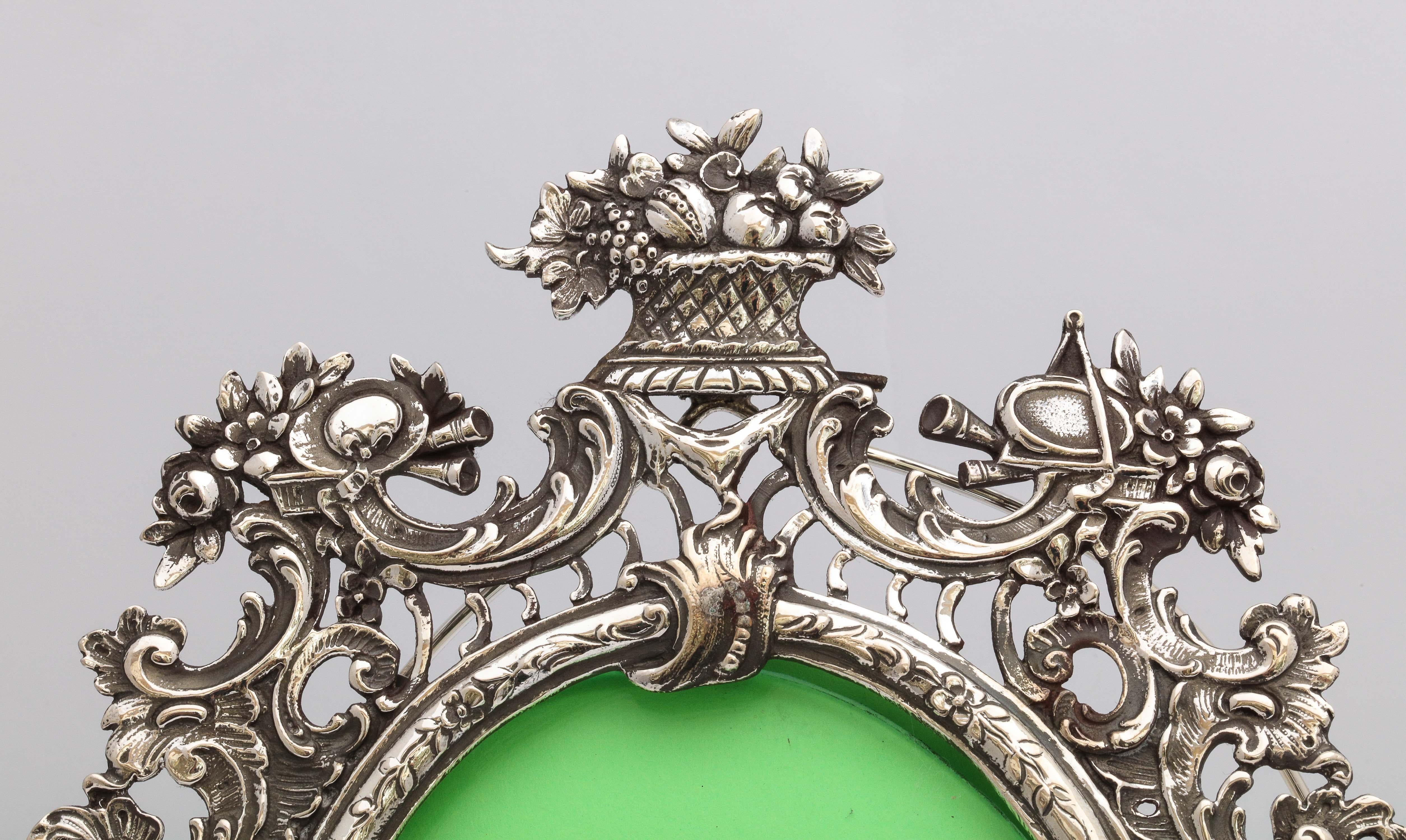 Victorian Hanau All Continental Silver '.800' Picture Frame In Good Condition In New York, NY