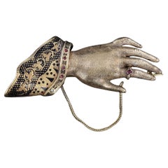 Victorian Hand Brooch of 14k Gold