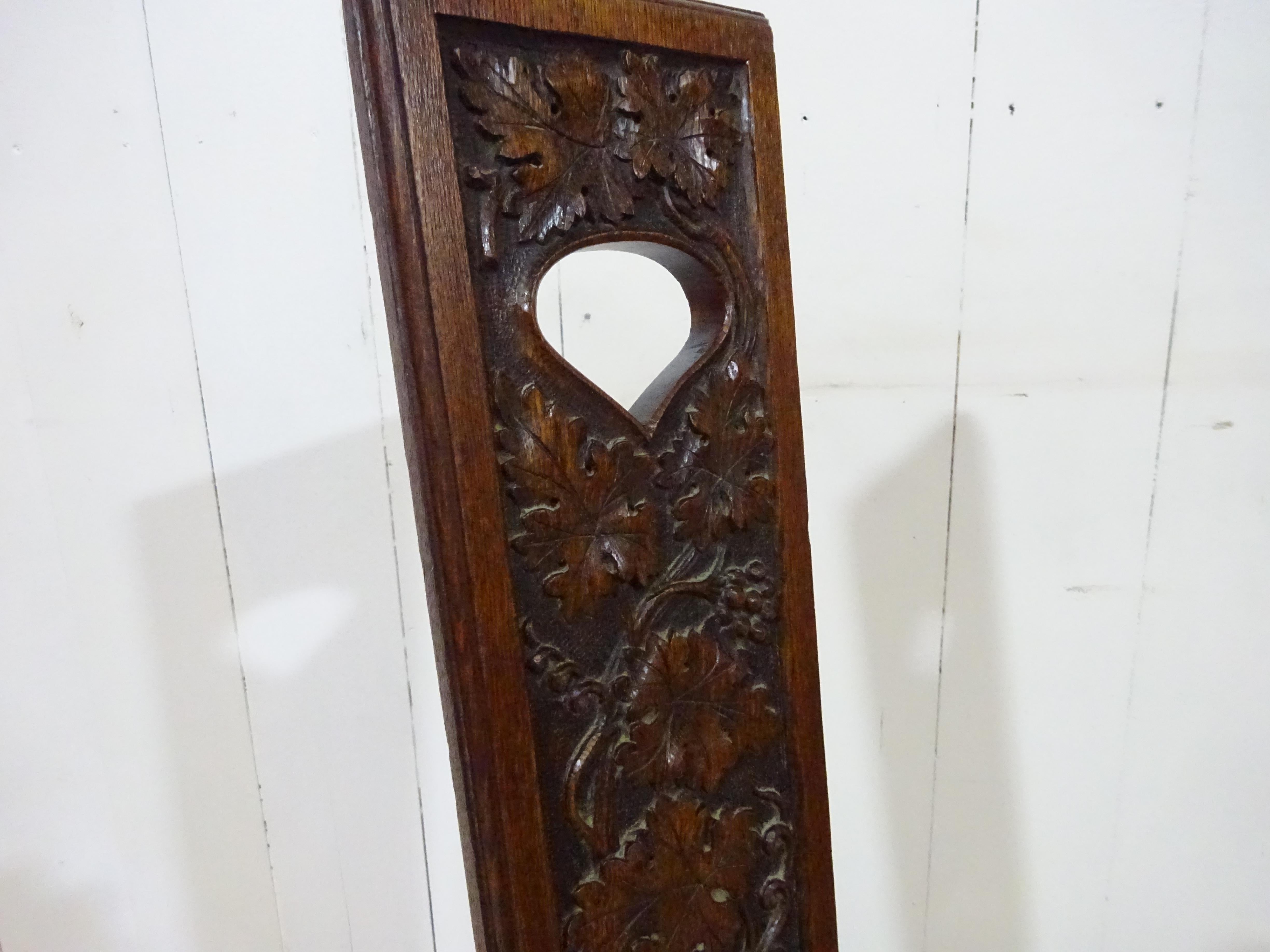 Victorian Hand Carved Hall Chair For Sale 1