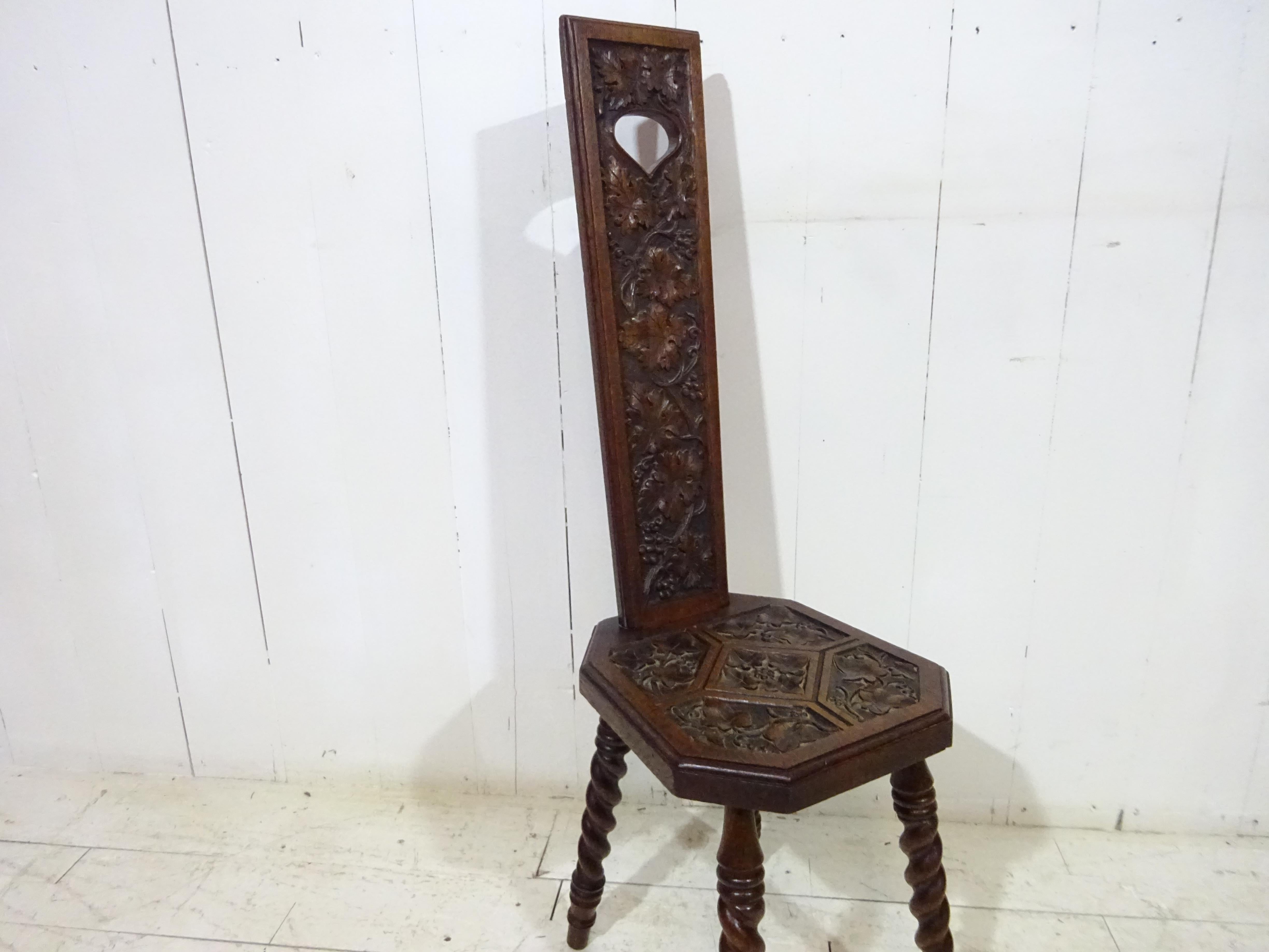 Victorian Hand Carved Hall Chair For Sale 3
