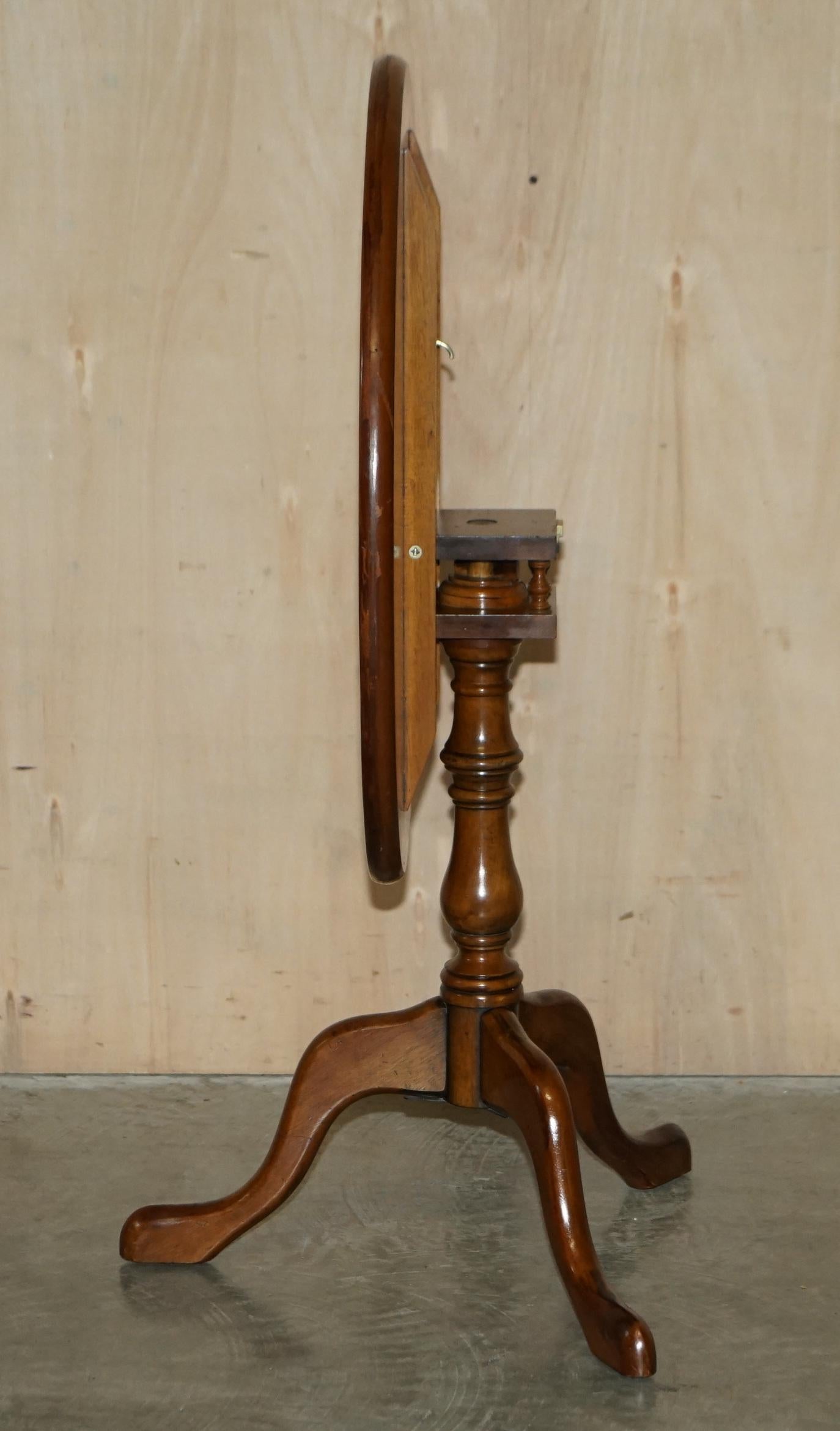 Victorian Hand Carved Pollard Oak Tilt Top Tripod Wine Side End Lamp Table For Sale 9