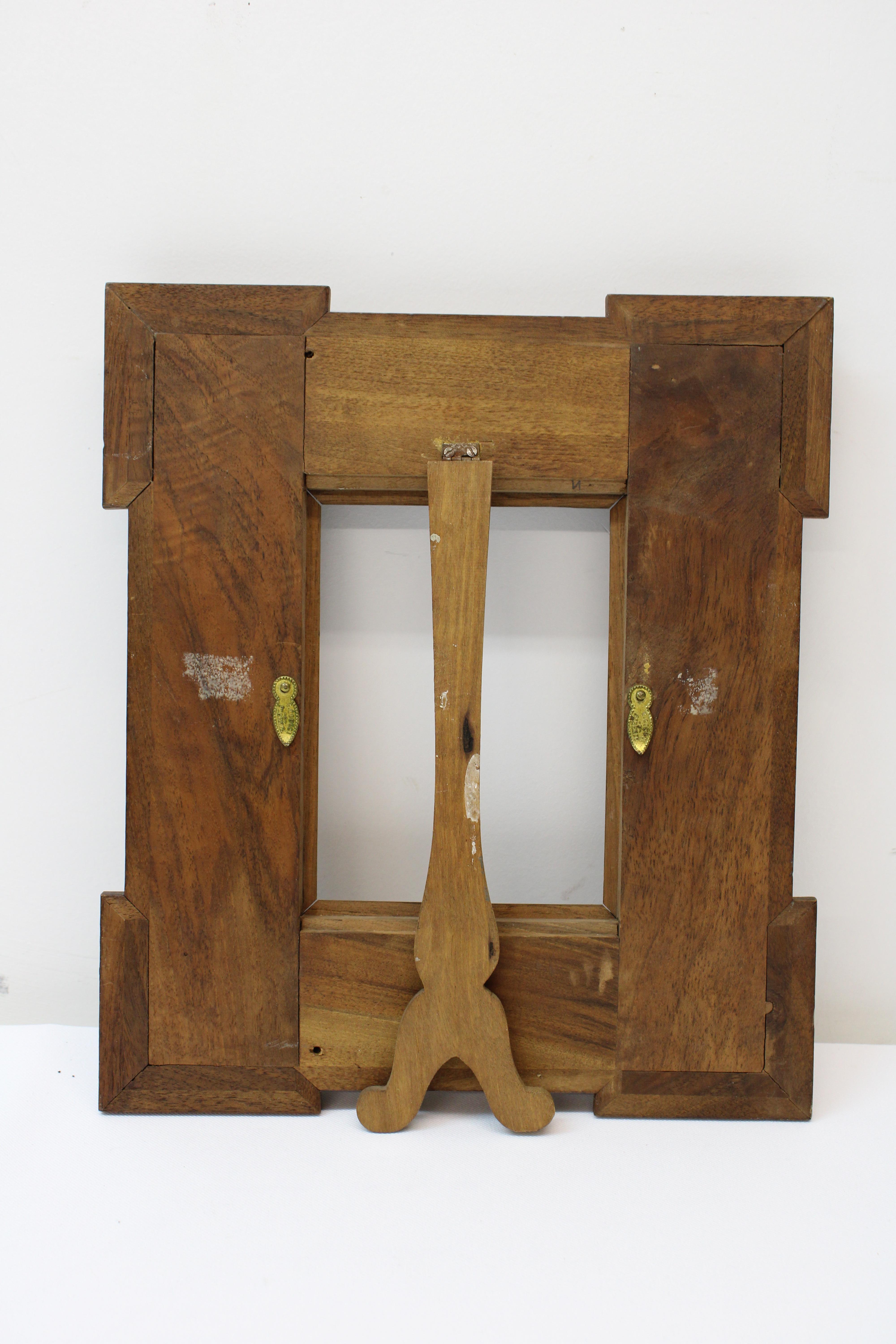 Victorian Hand Carved Wood Easel Frame For Sale 3