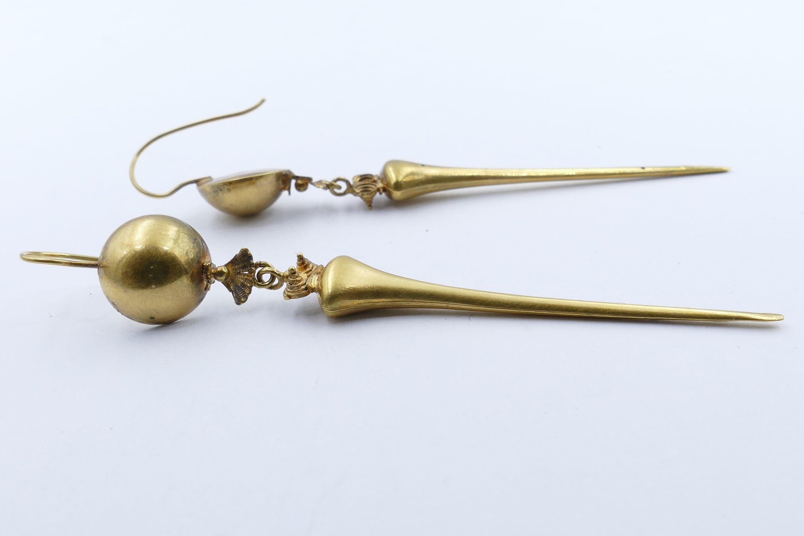 Women's Victorian Handmade 9 Carat Yellow Gold Drop Earrings For Sale