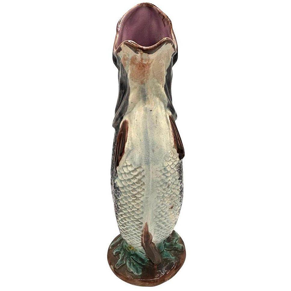 Jarra victoriana de cerámica pintada a mano de pez gorjeador de mayólica Inglés en venta