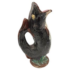 Brocca vittoriana in maiolica dipinta a mano con pesce gorgonzola in ceramica