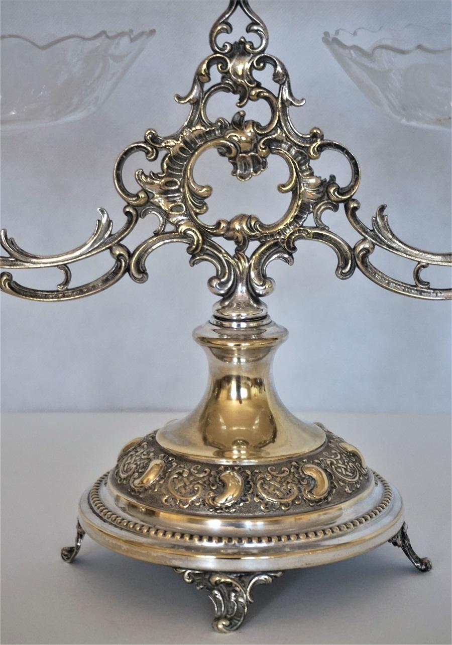 Viktorianischer, handgeschliffener, versilberter Epergne-Tafelaufsatz aus Kristall, England, 1880-1889 2