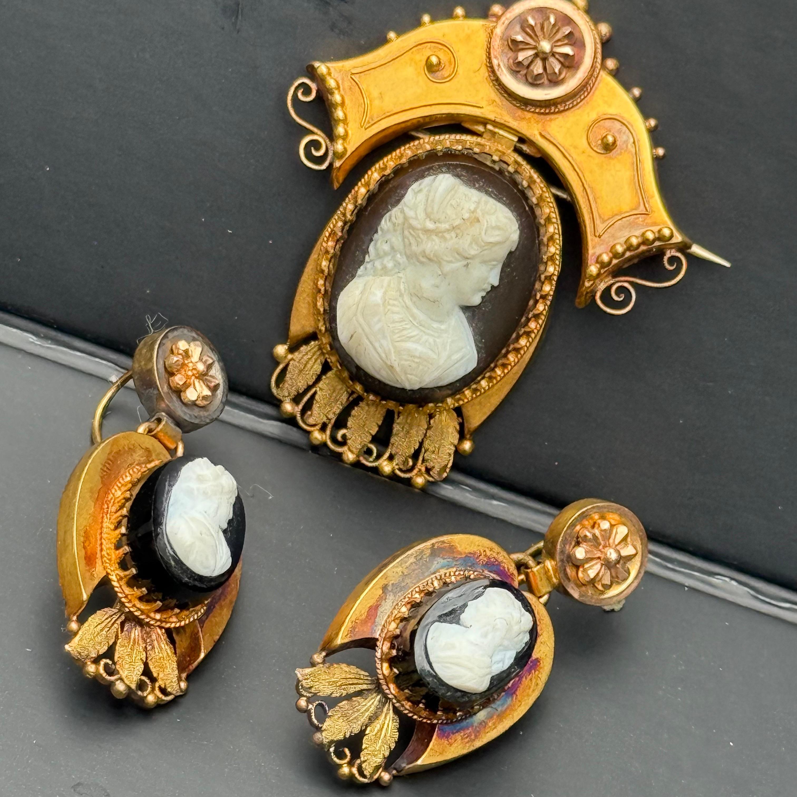 Victorian Hard Stone Cameo Drop Earrings Pin Brooch Set For Sale 1
