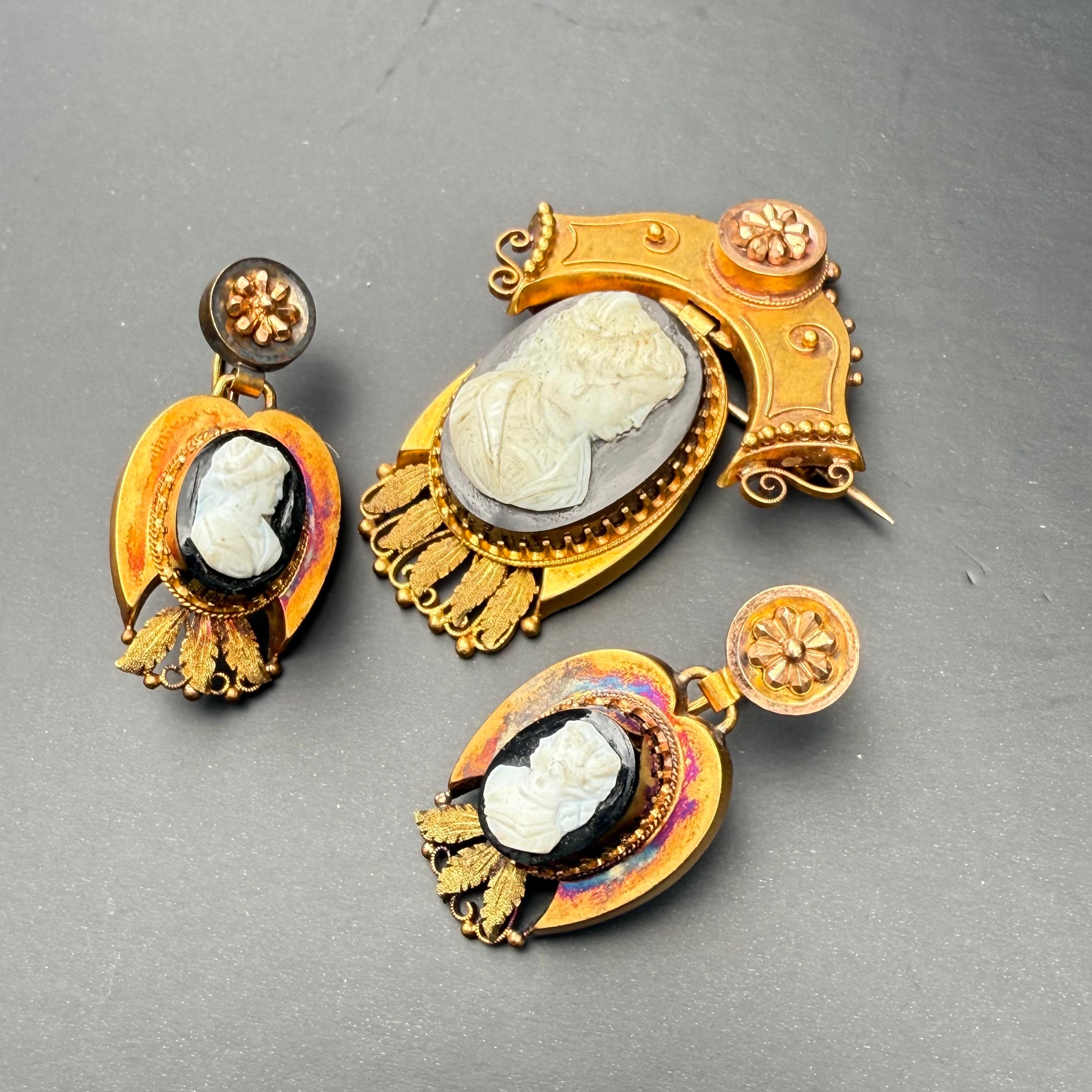 Victorian Hard Stone Cameo Drop Earrings Pin Brooch Set For Sale 4